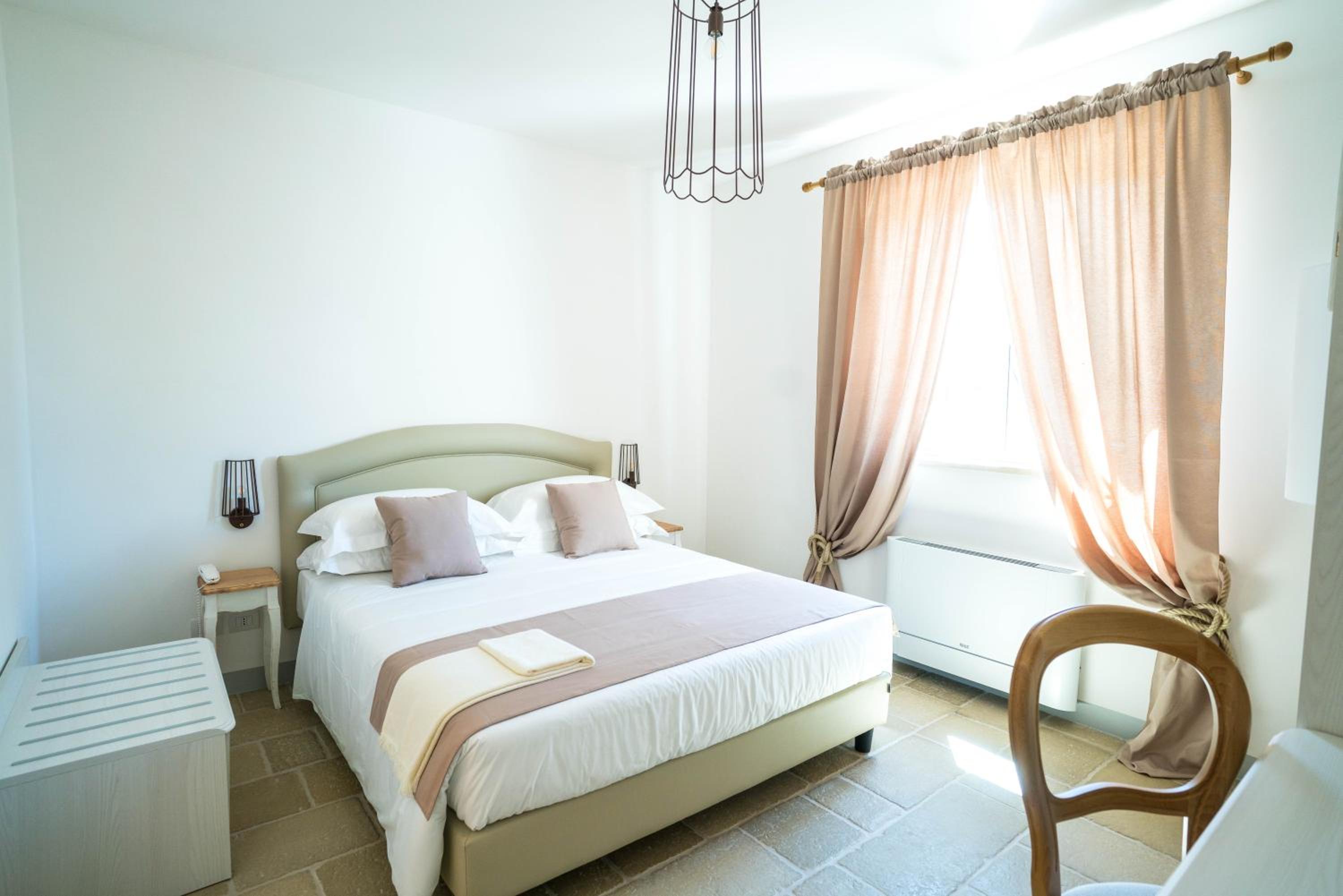 Studio Apartment - Photo 8