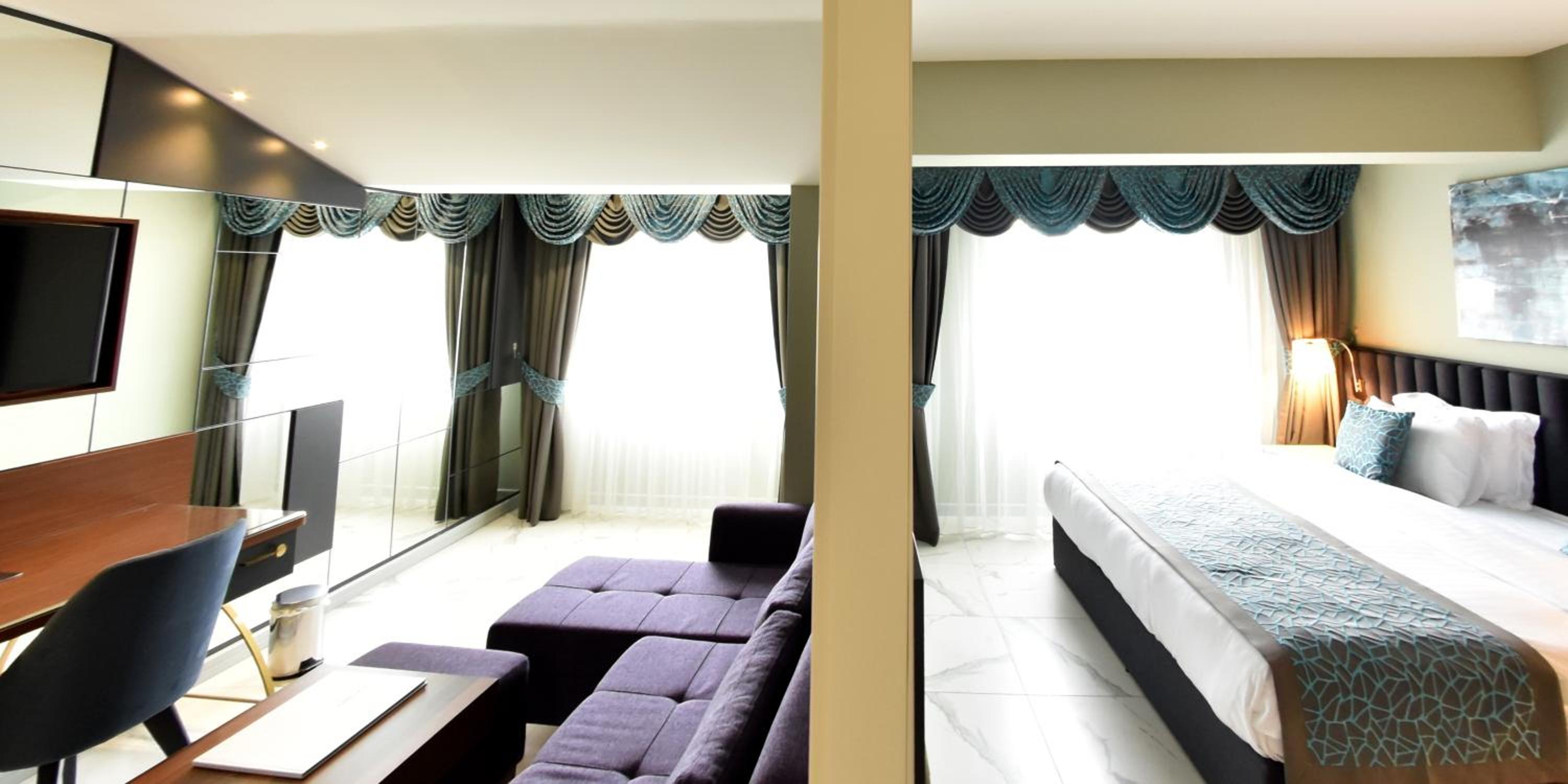 Deluxe Family Suite photo 3