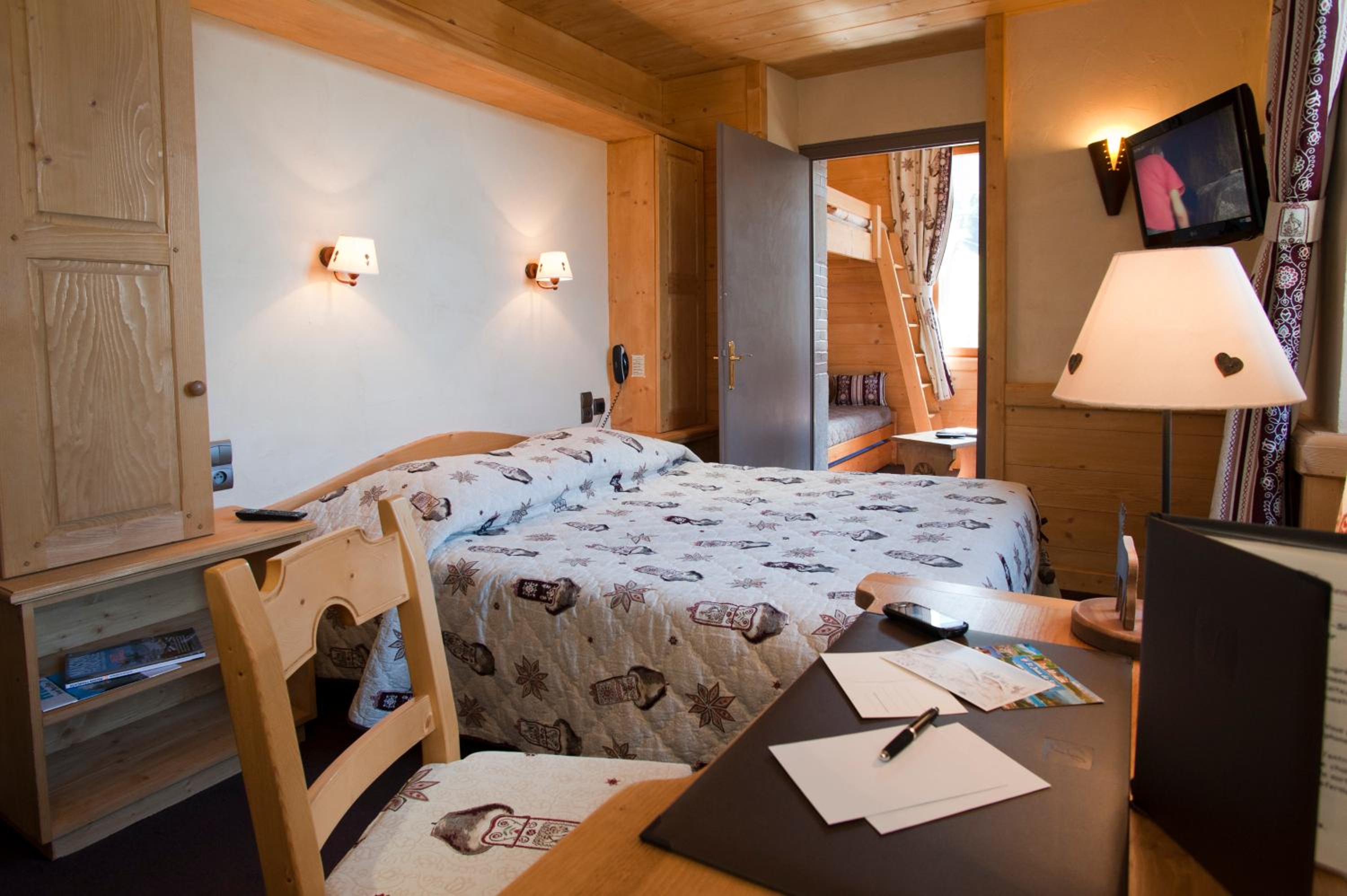 Quadruple Room - Photo 1