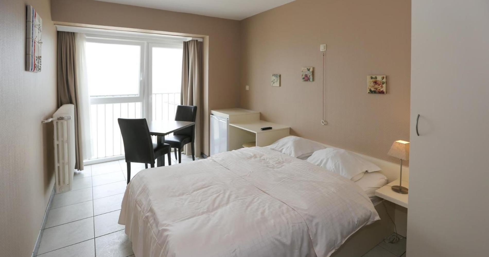 Standard Double Room with Sea View - Photo 2