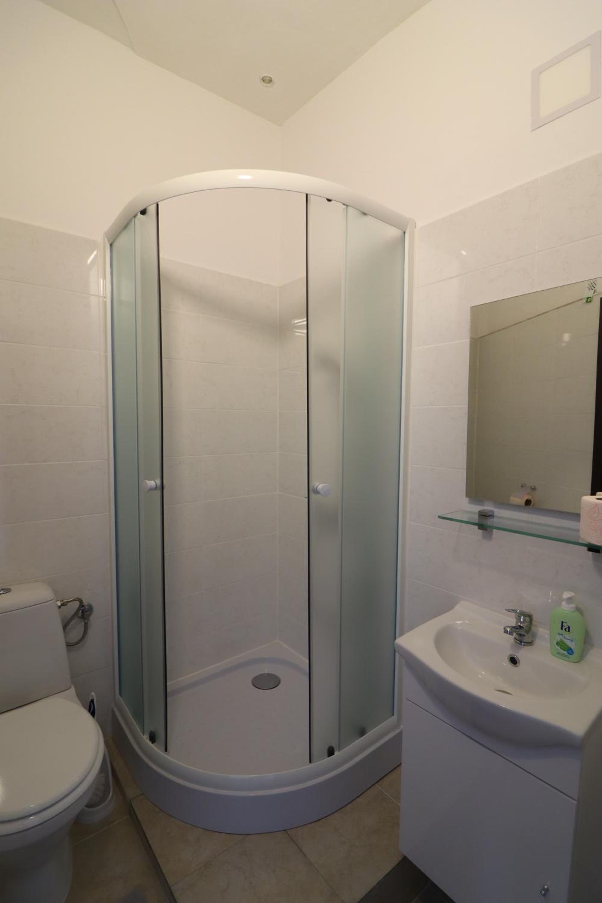 Standard Double or Twin Room - Photo 3