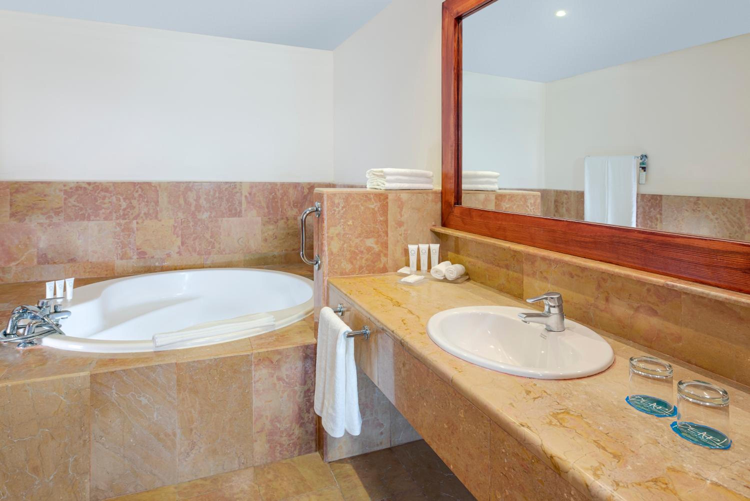 Junior Suite - Photo 2
