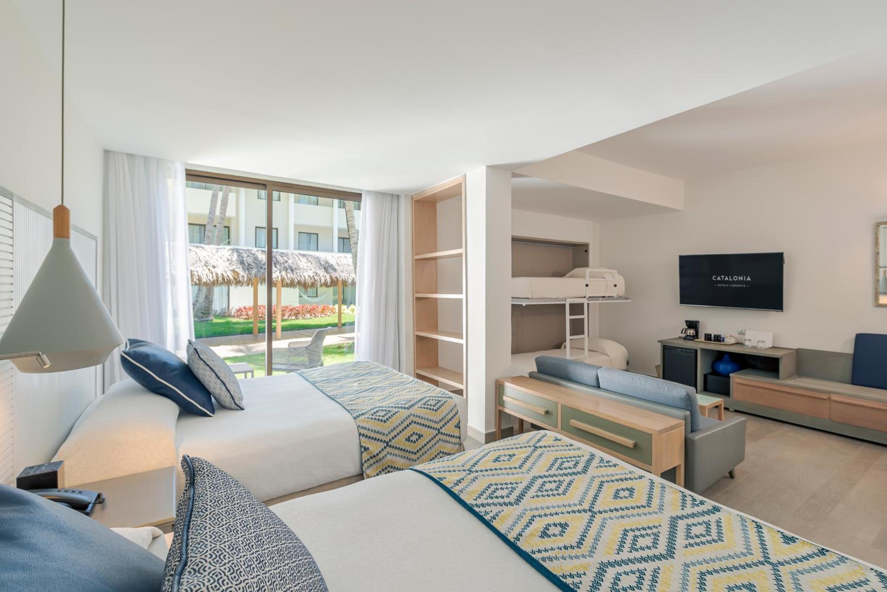 Privileged Family Deluxe Junior Suite ( 4 adults + 2 children) photo 3