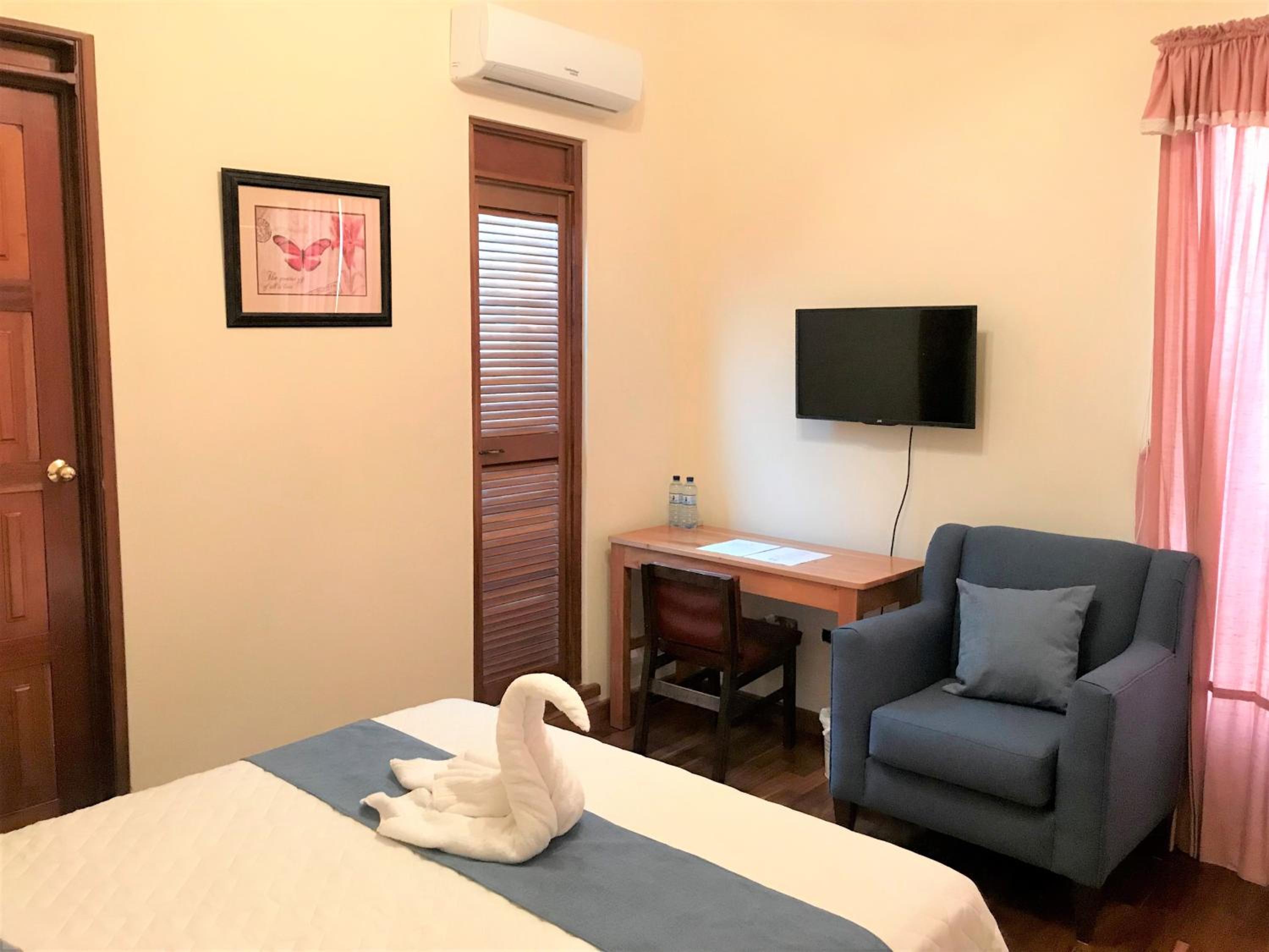 Deluxe Queen Room photo 1