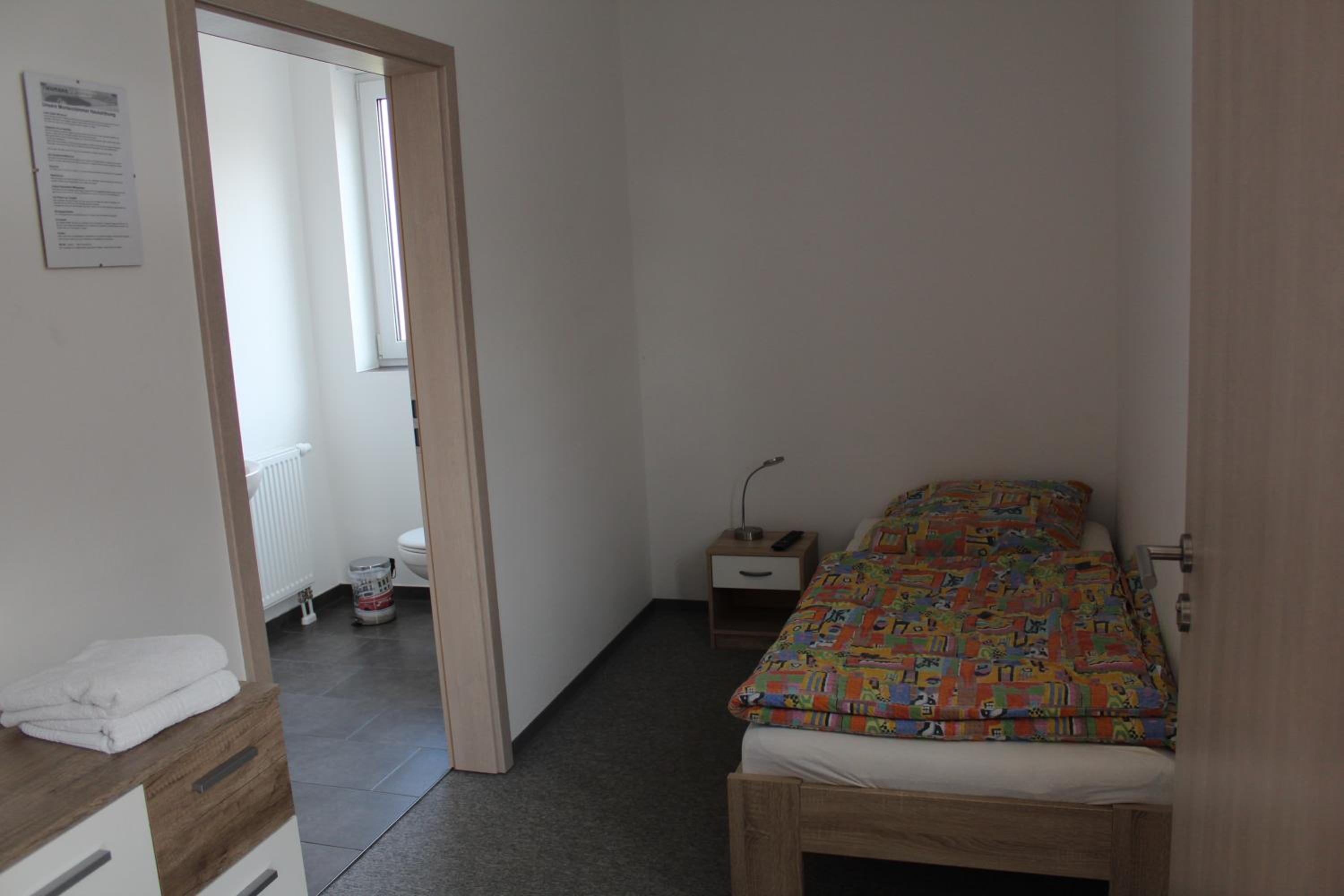Single Room with Private Bathroom photo 1