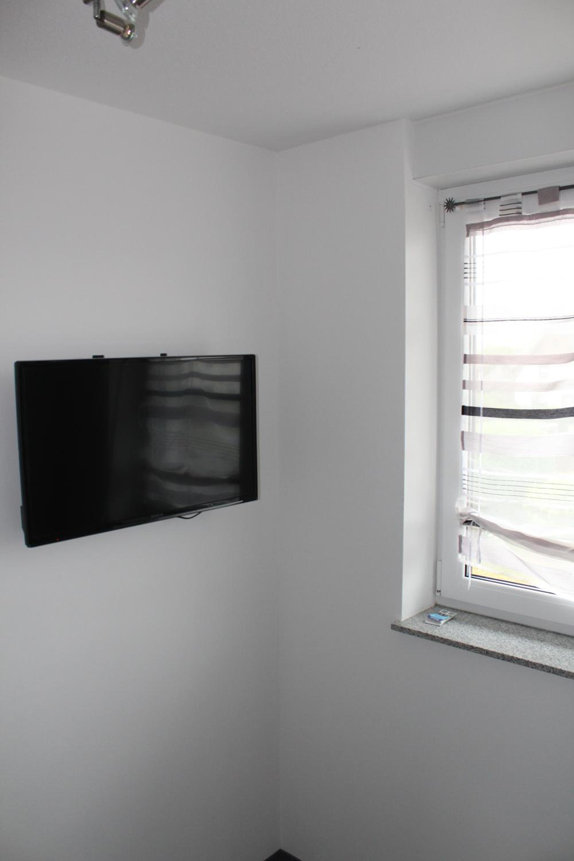 Single Room with Private Bathroom photo 3