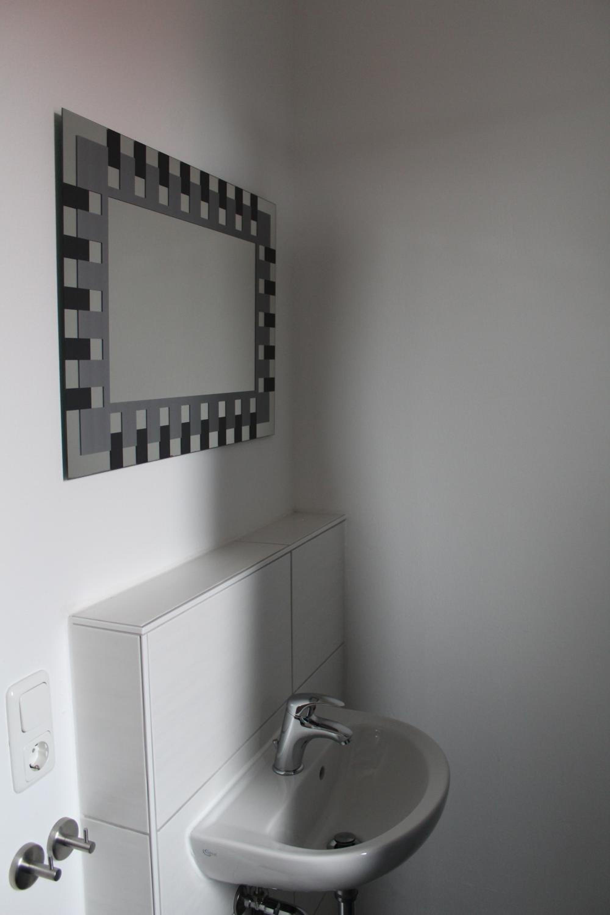 Single Room with Private Bathroom photo 2