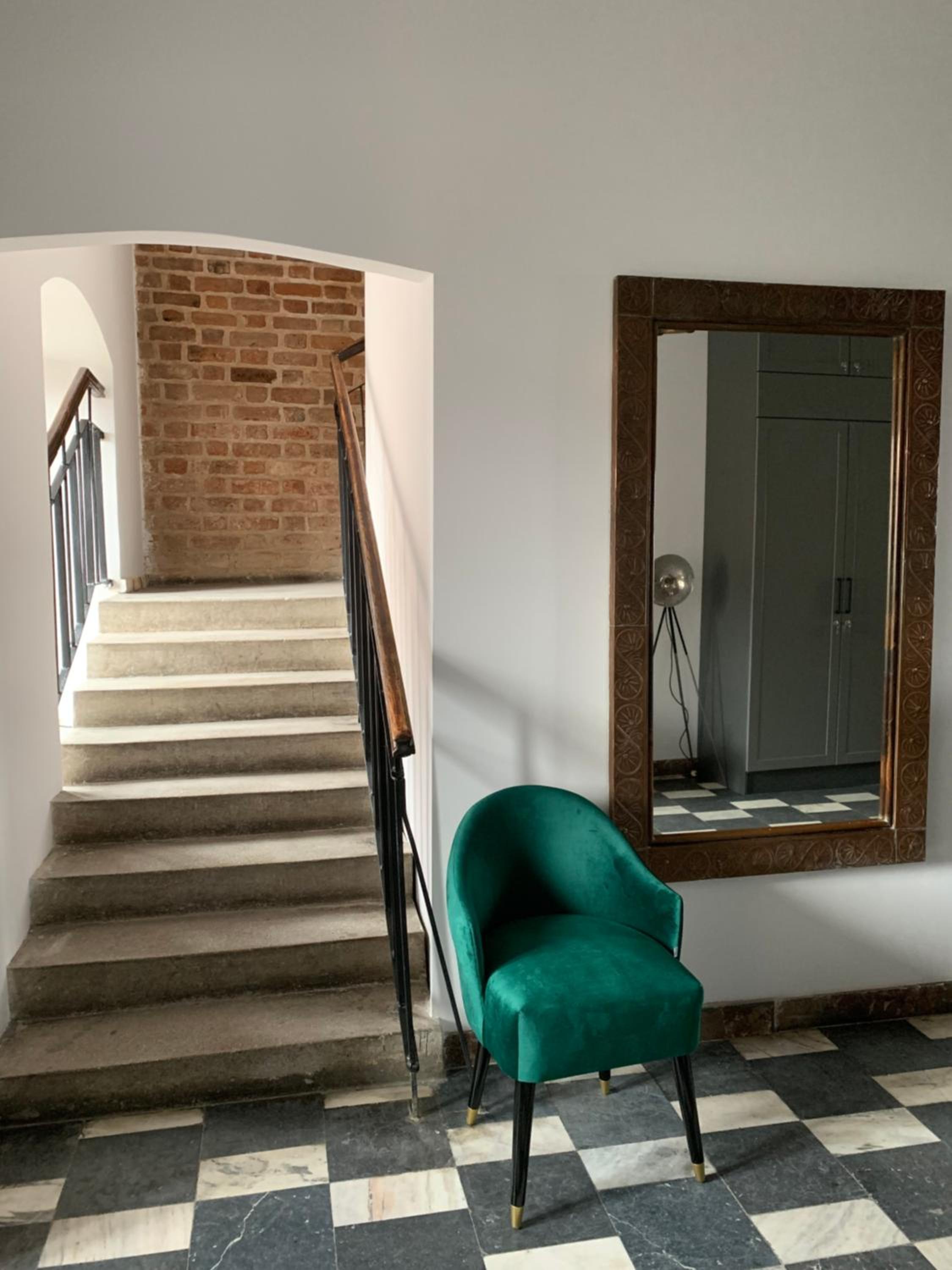 One-Bedroom Apartment - Photo 11