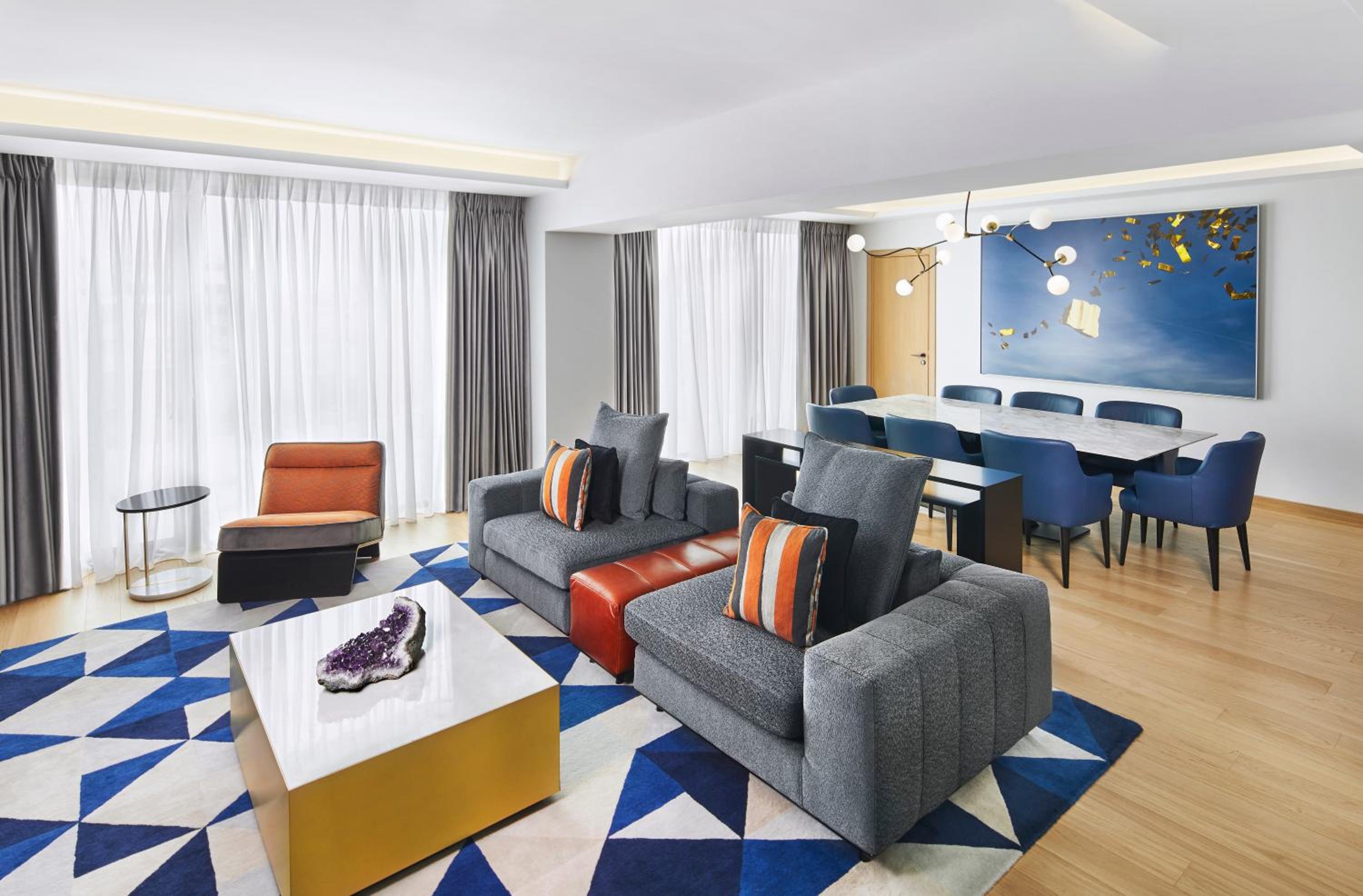 Acropolis King Suite