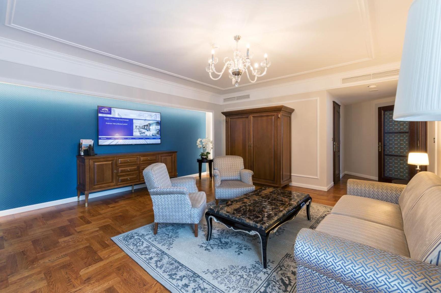 Tower Suite photo 3