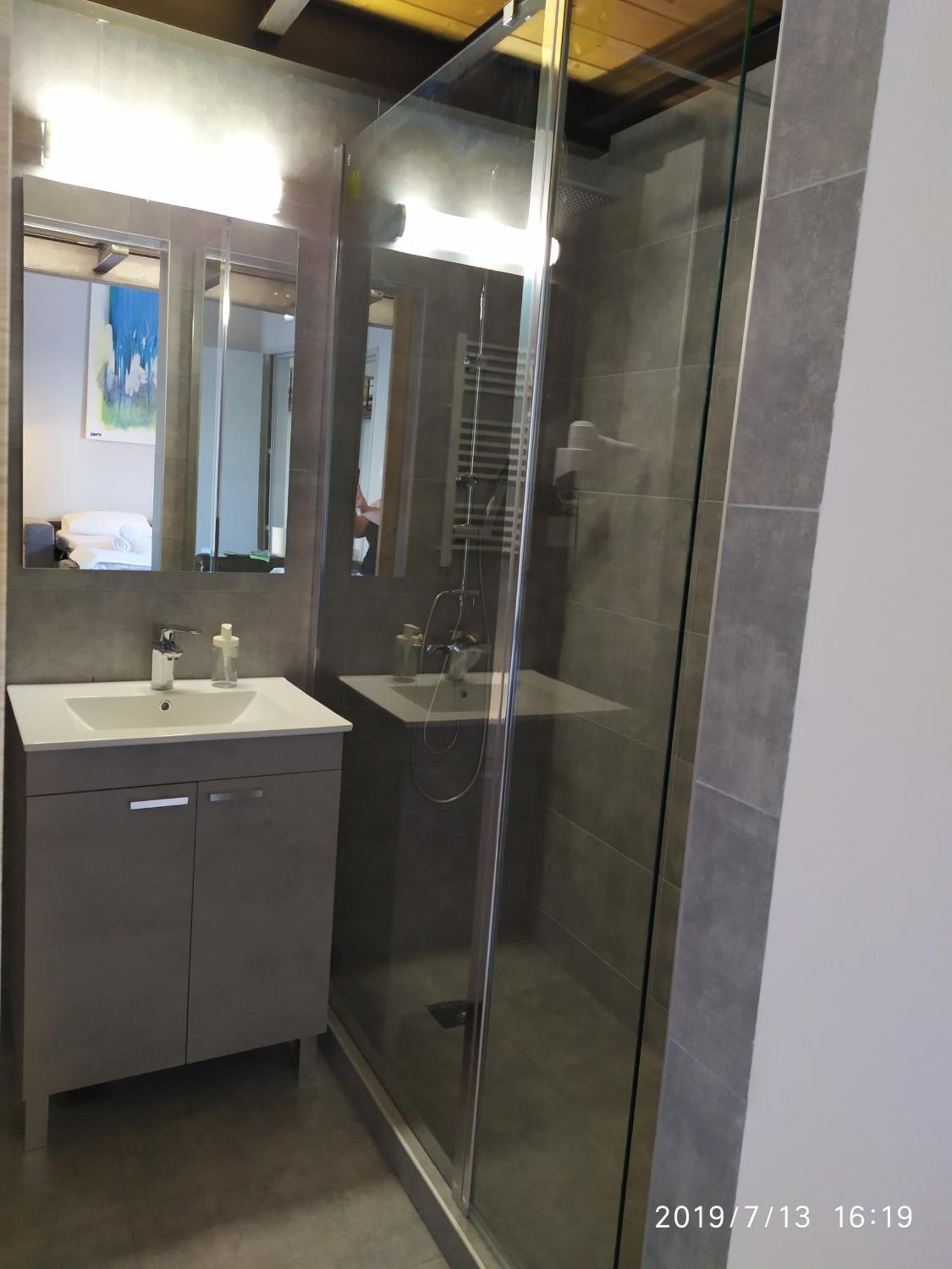 One-Bedroom Apartment - Photo 18