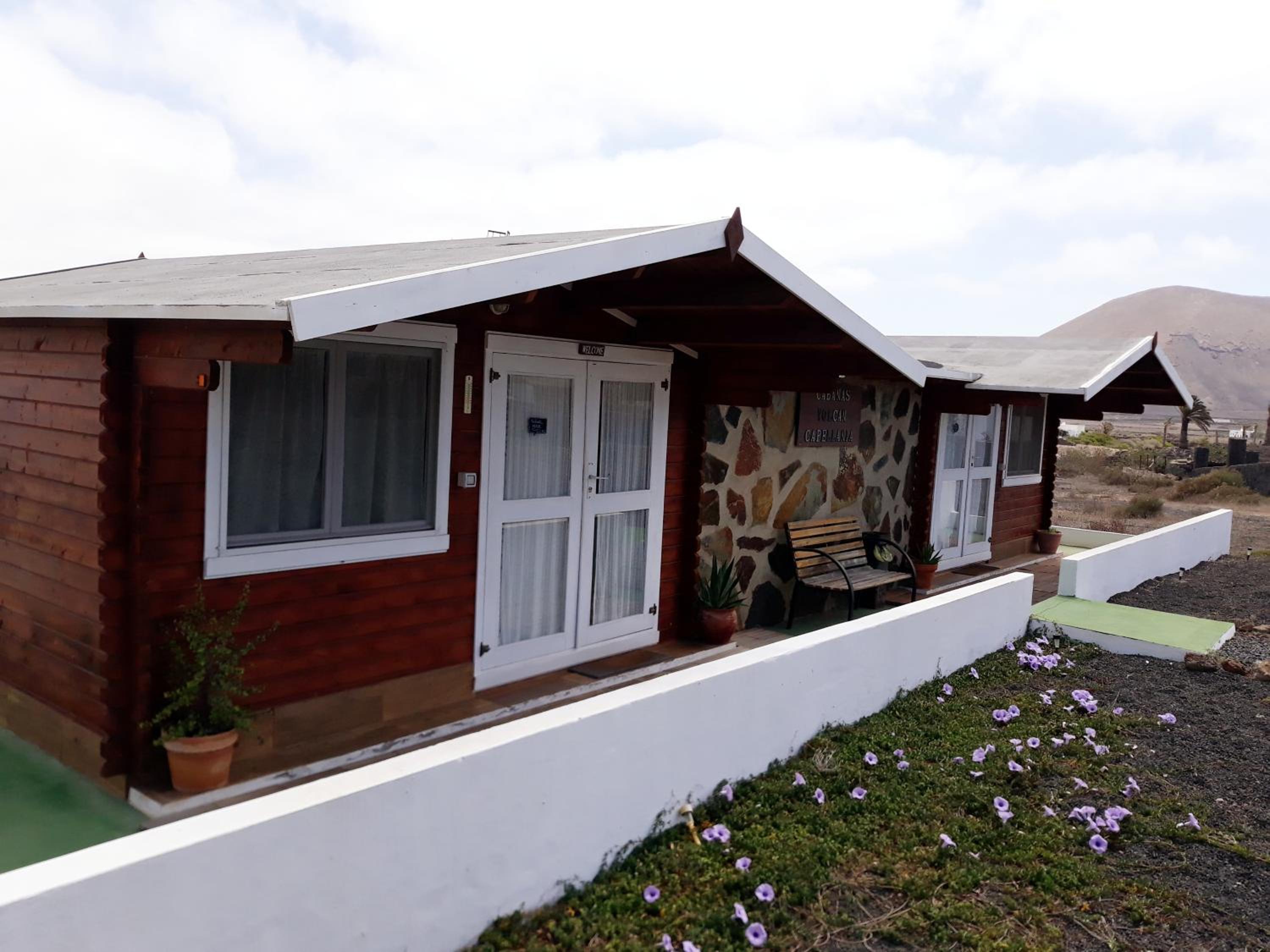 Cottage with Garden View - Photo 27