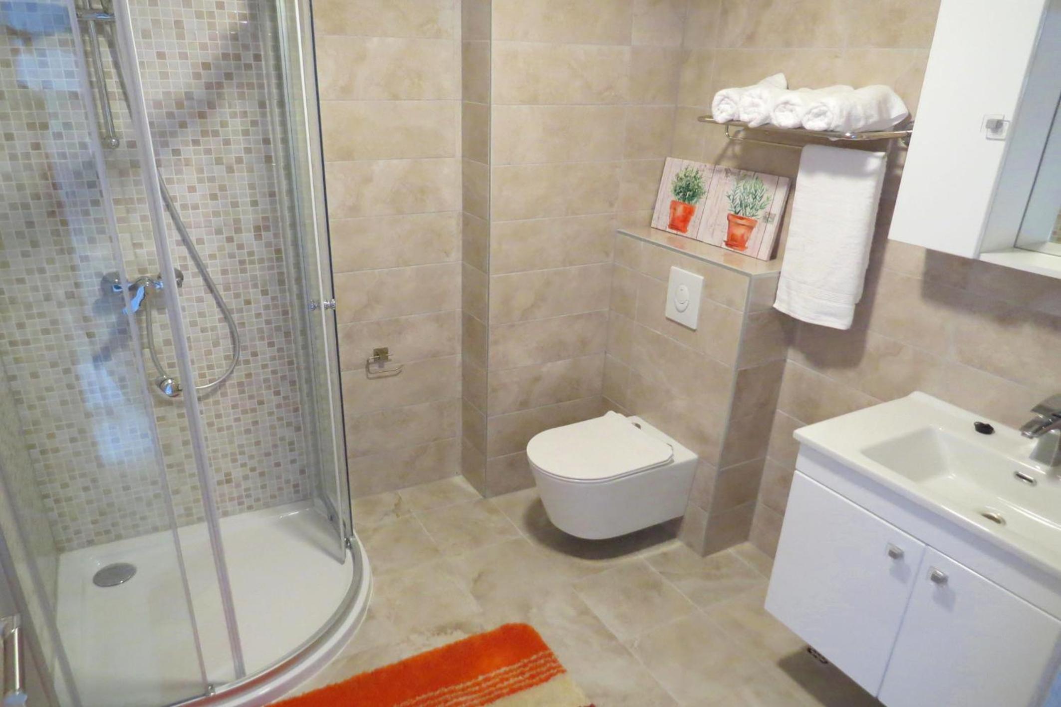 One-Bedroom Apartment with Sea View photo 2