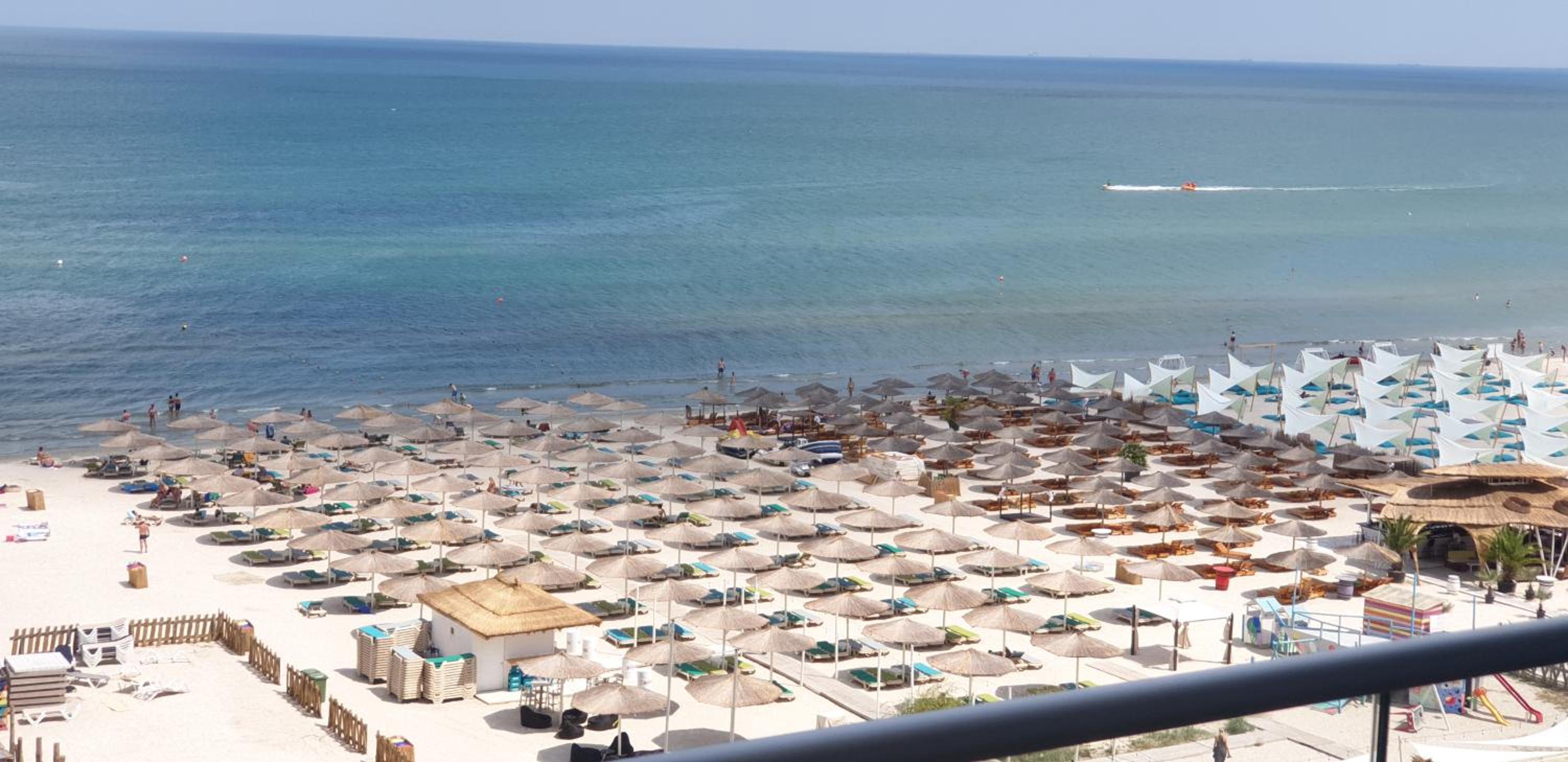 Apartment with Front Sea View (4 Adults)