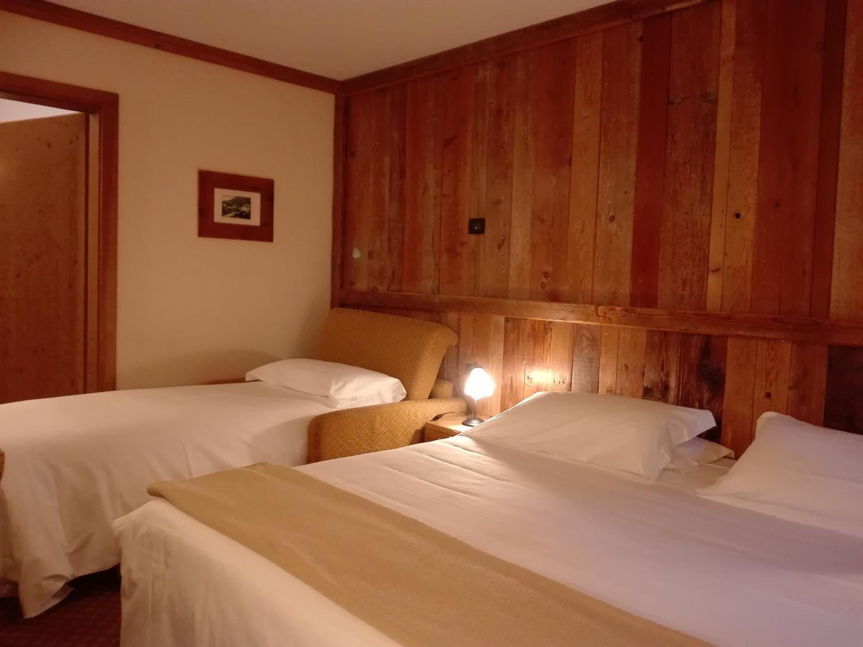 Triple Room - Photo 6