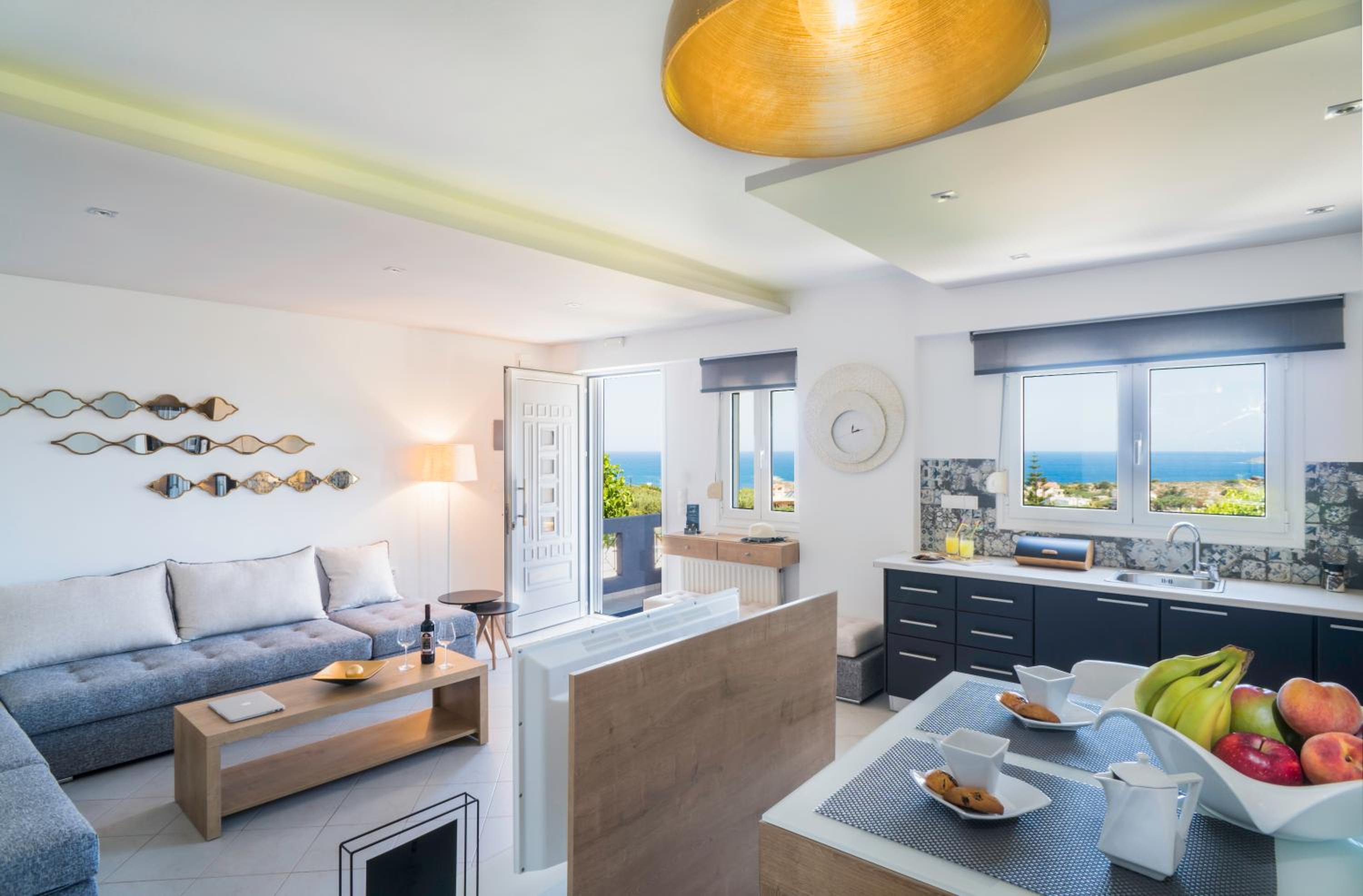 Deluxe Suite with Sea View photo 1