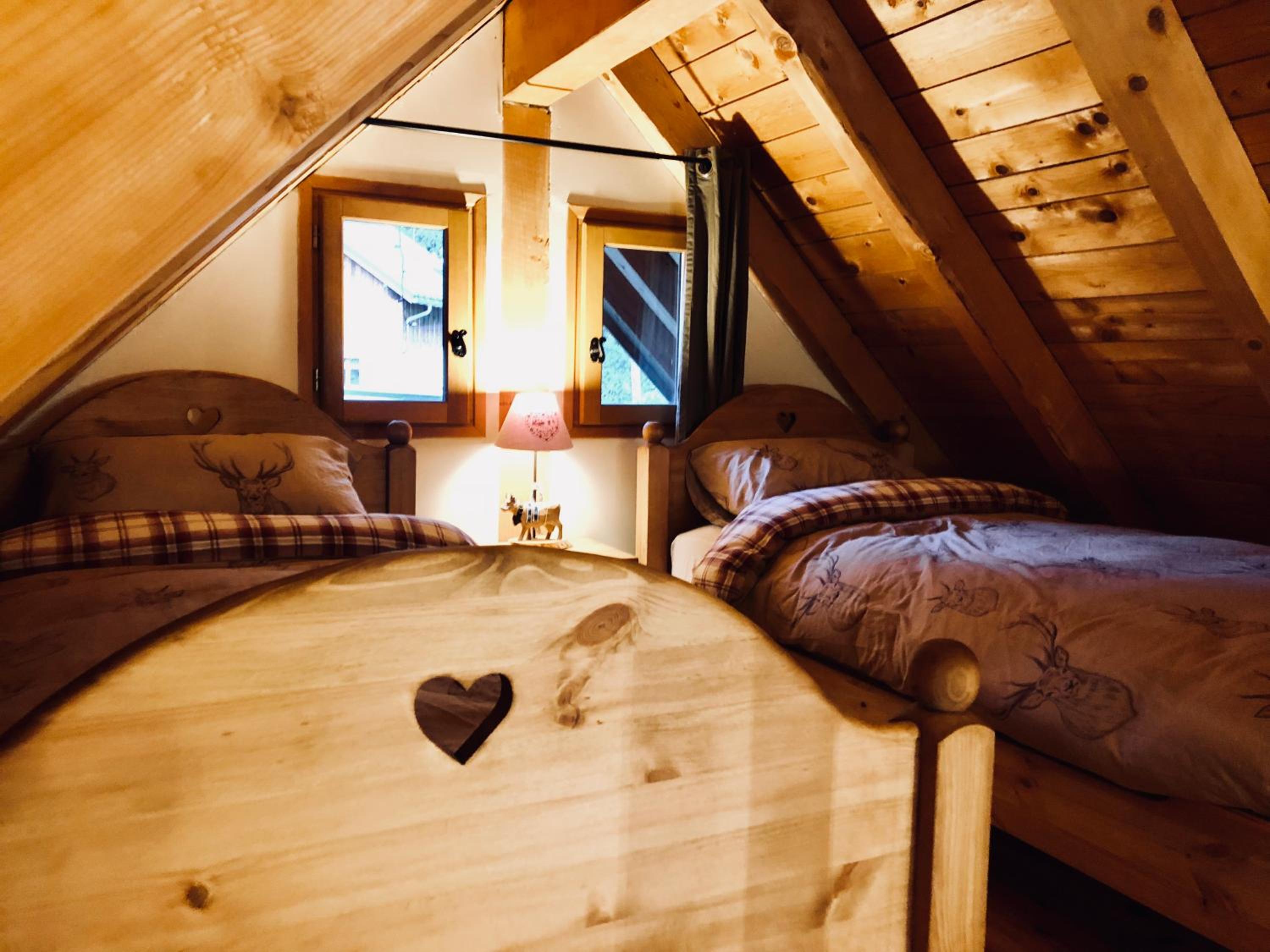 Quadruple Room with Mountain View photo 2