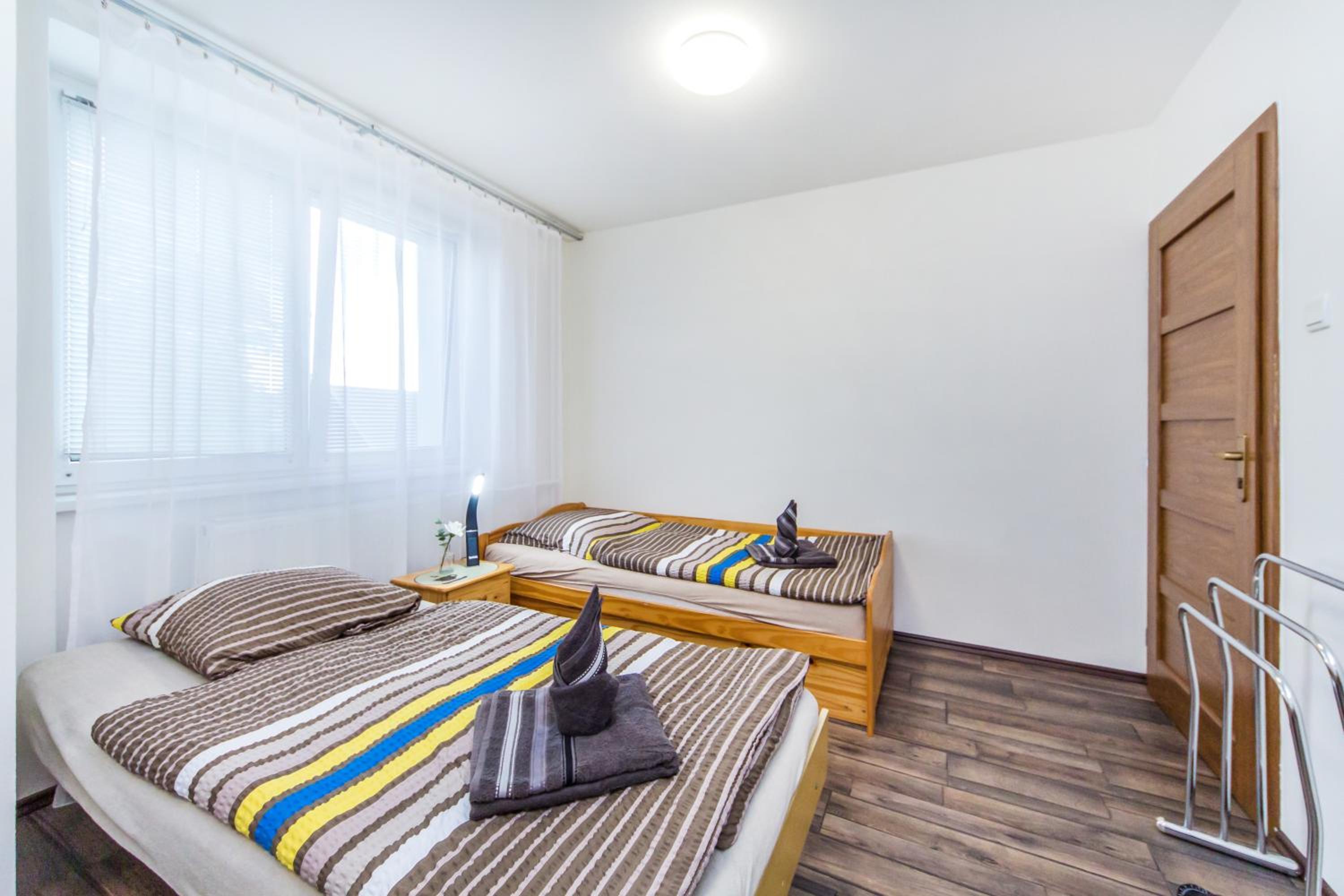 Twin Room - Photo 3