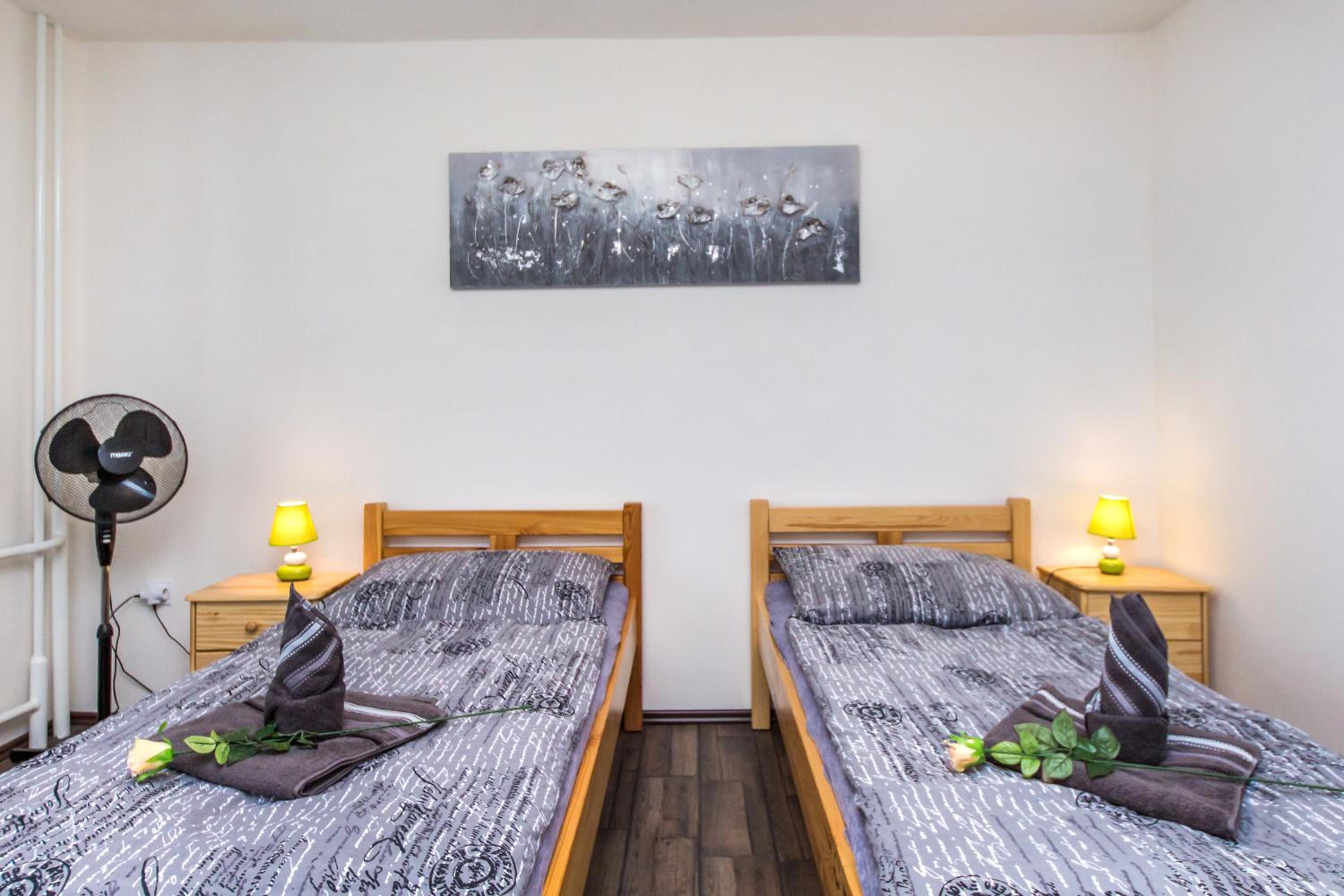 Standard Twin Room - Photo 1