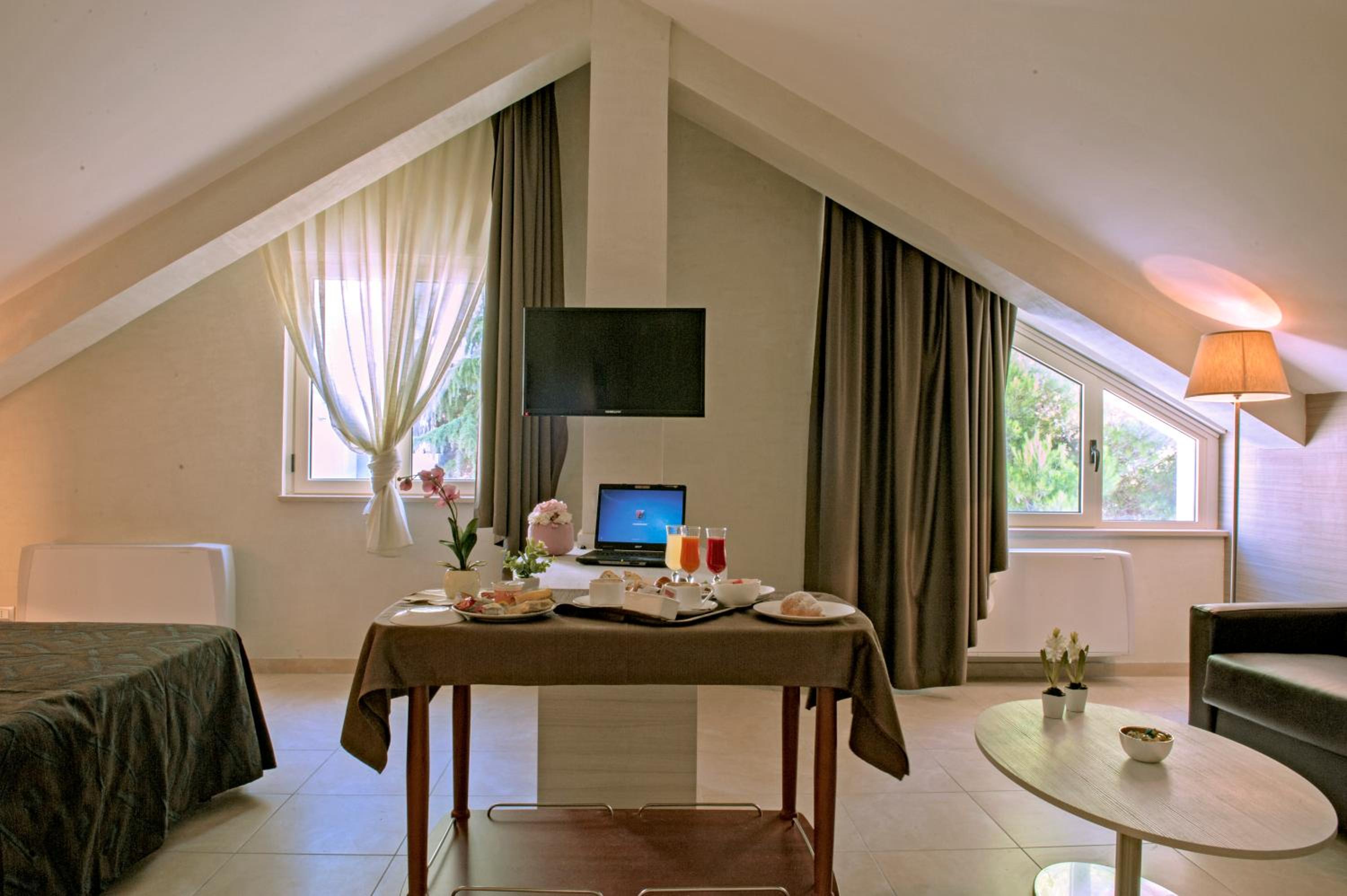 Superior Double or Twin Room - Photo 12