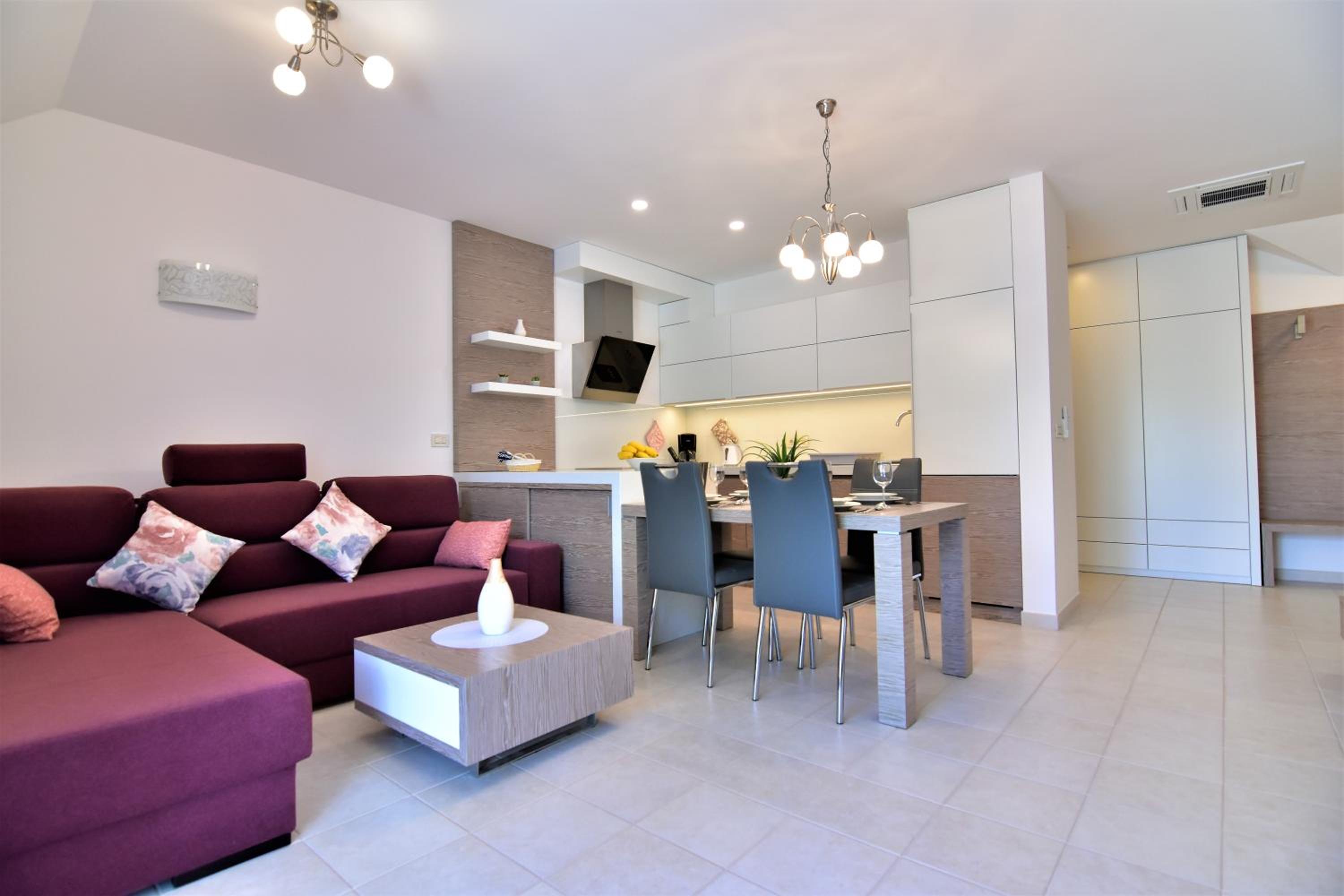 Apartment with Mountain View photo 1