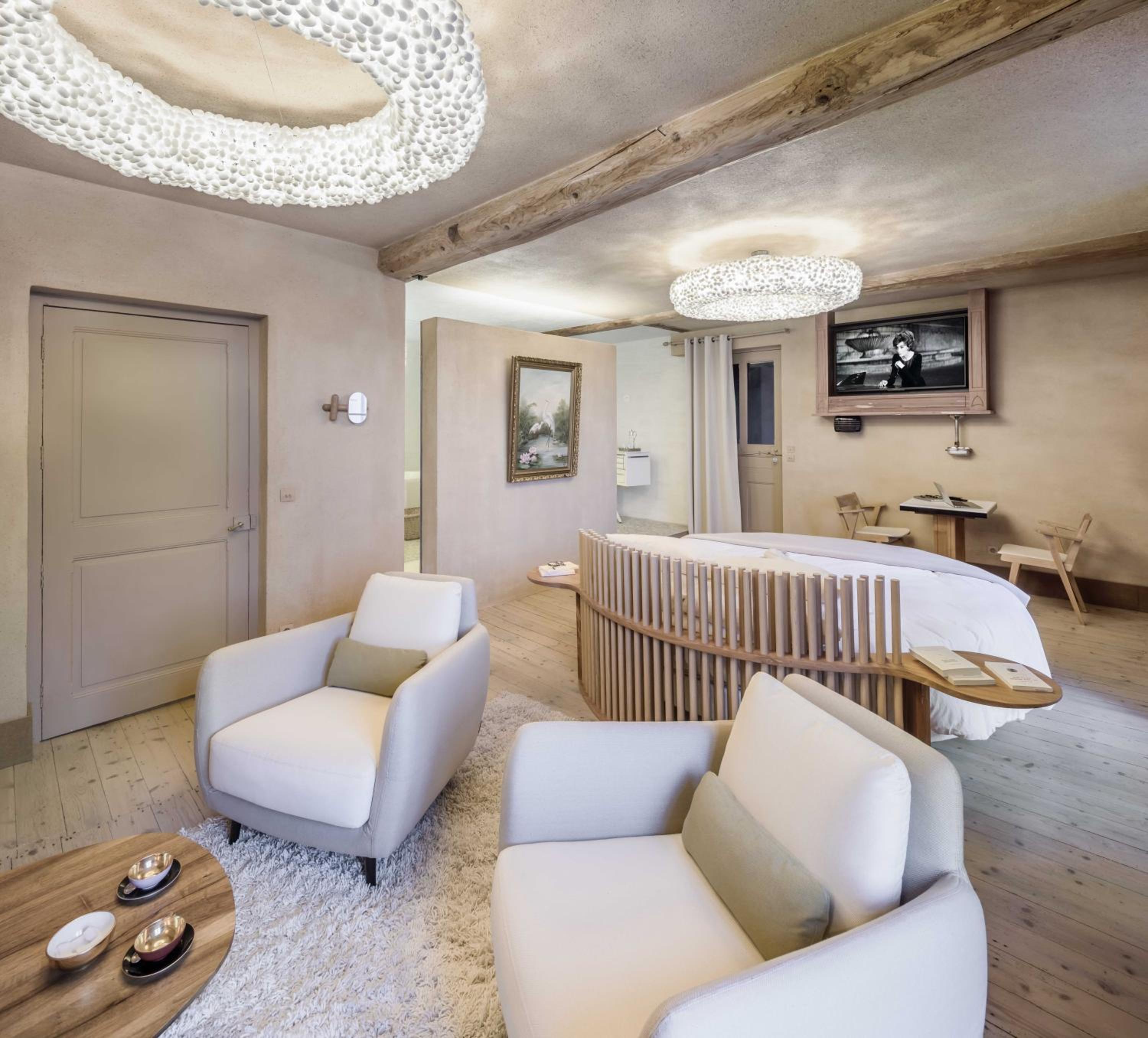 King Suite - Photo 11