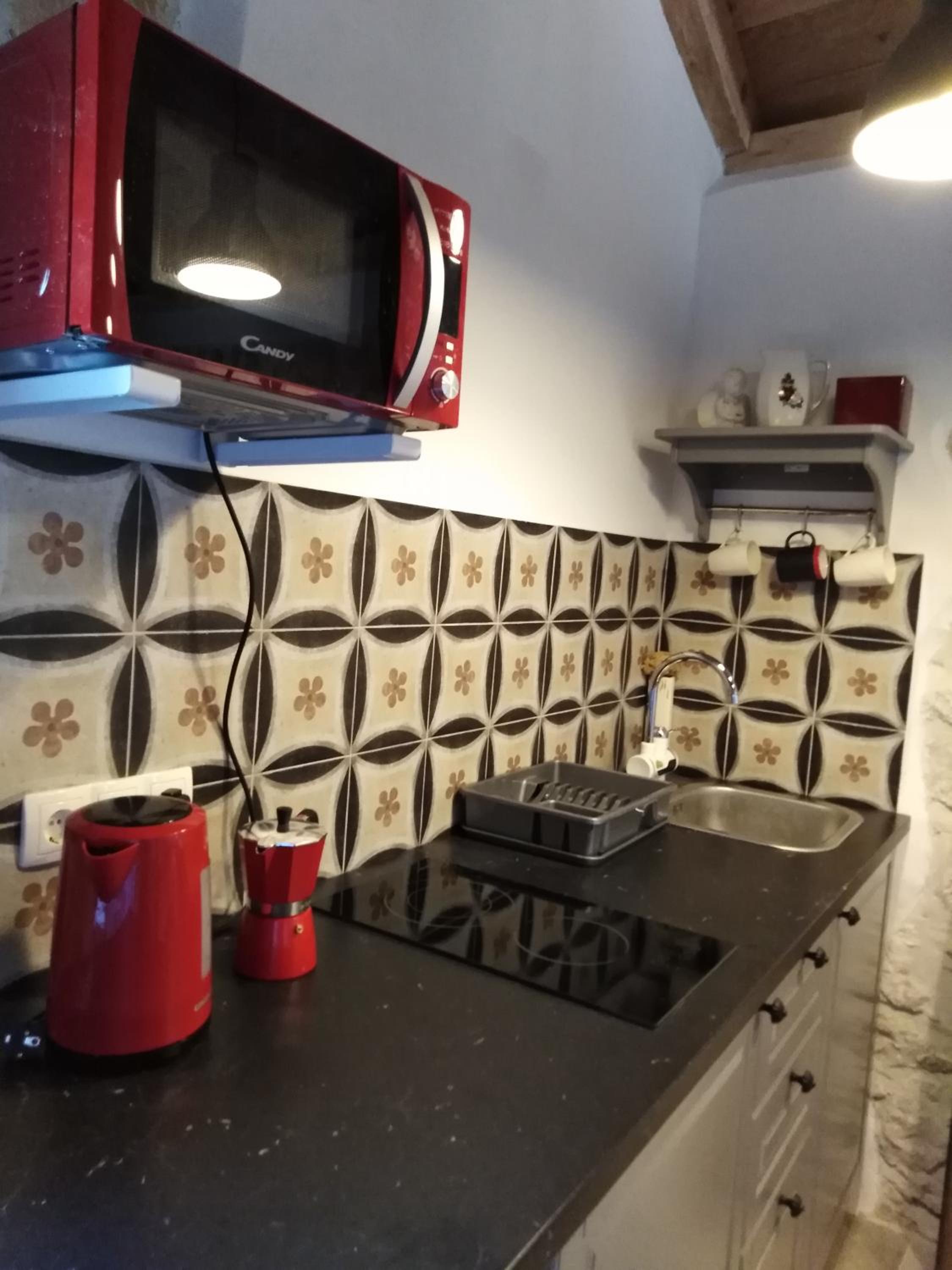 Studio Apartment - Photo 32