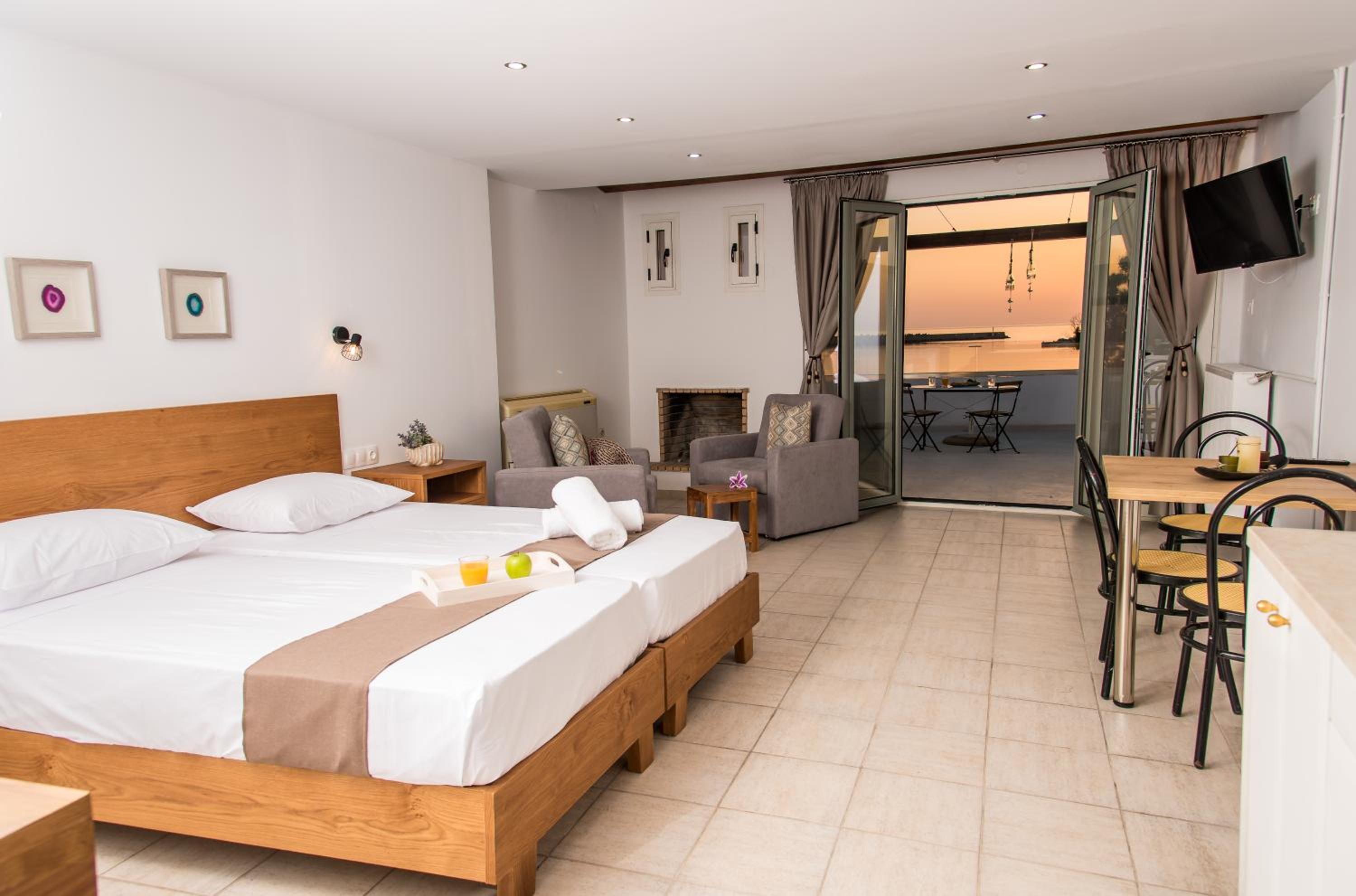 Apartment with Sea View - Photo 1