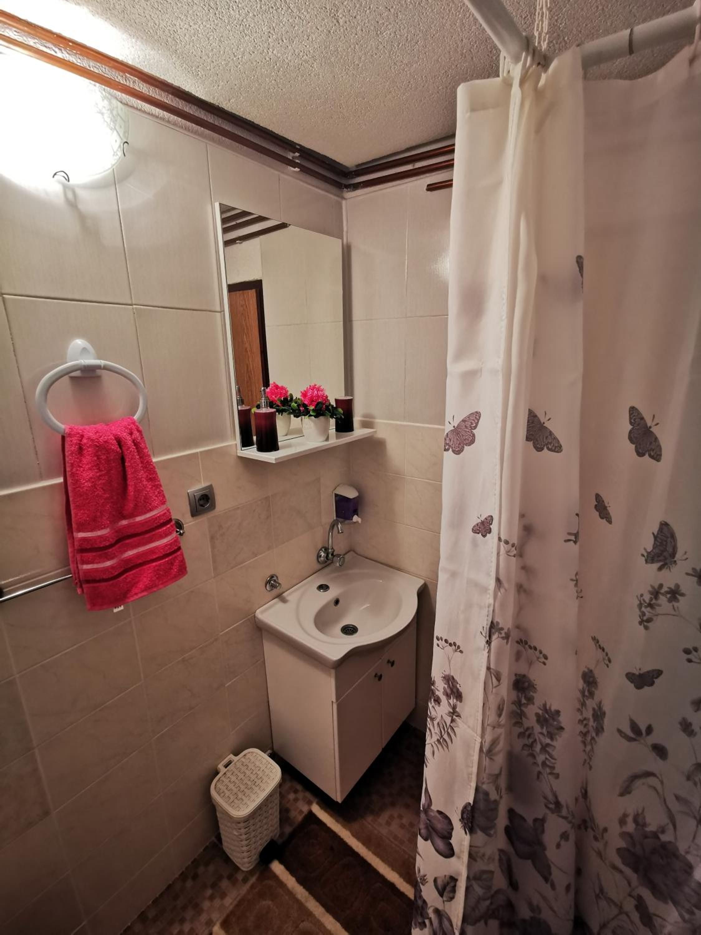 Two-Bedroom Apartment - Photo 11