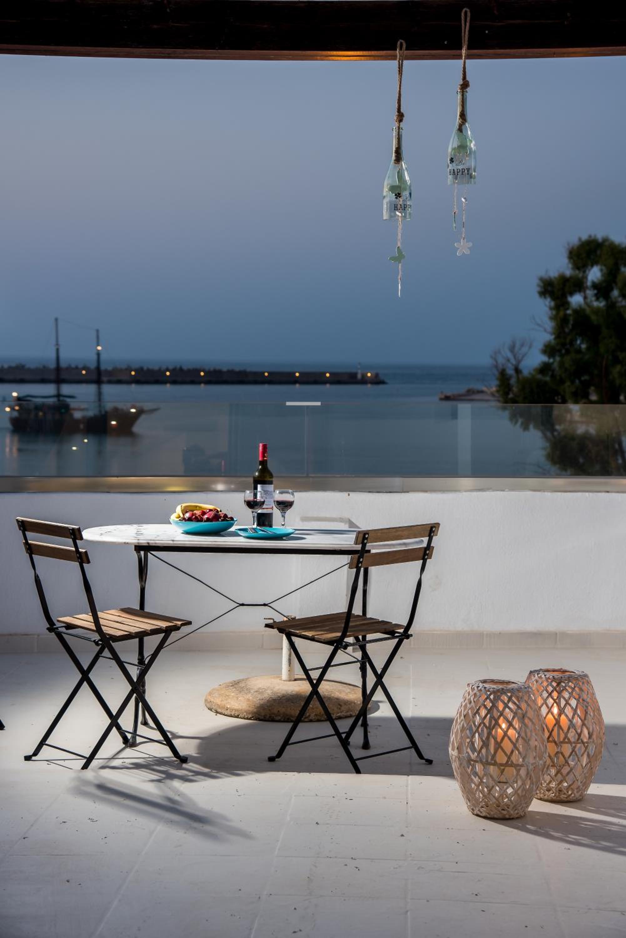 Apartment with Sea View - Photo 5