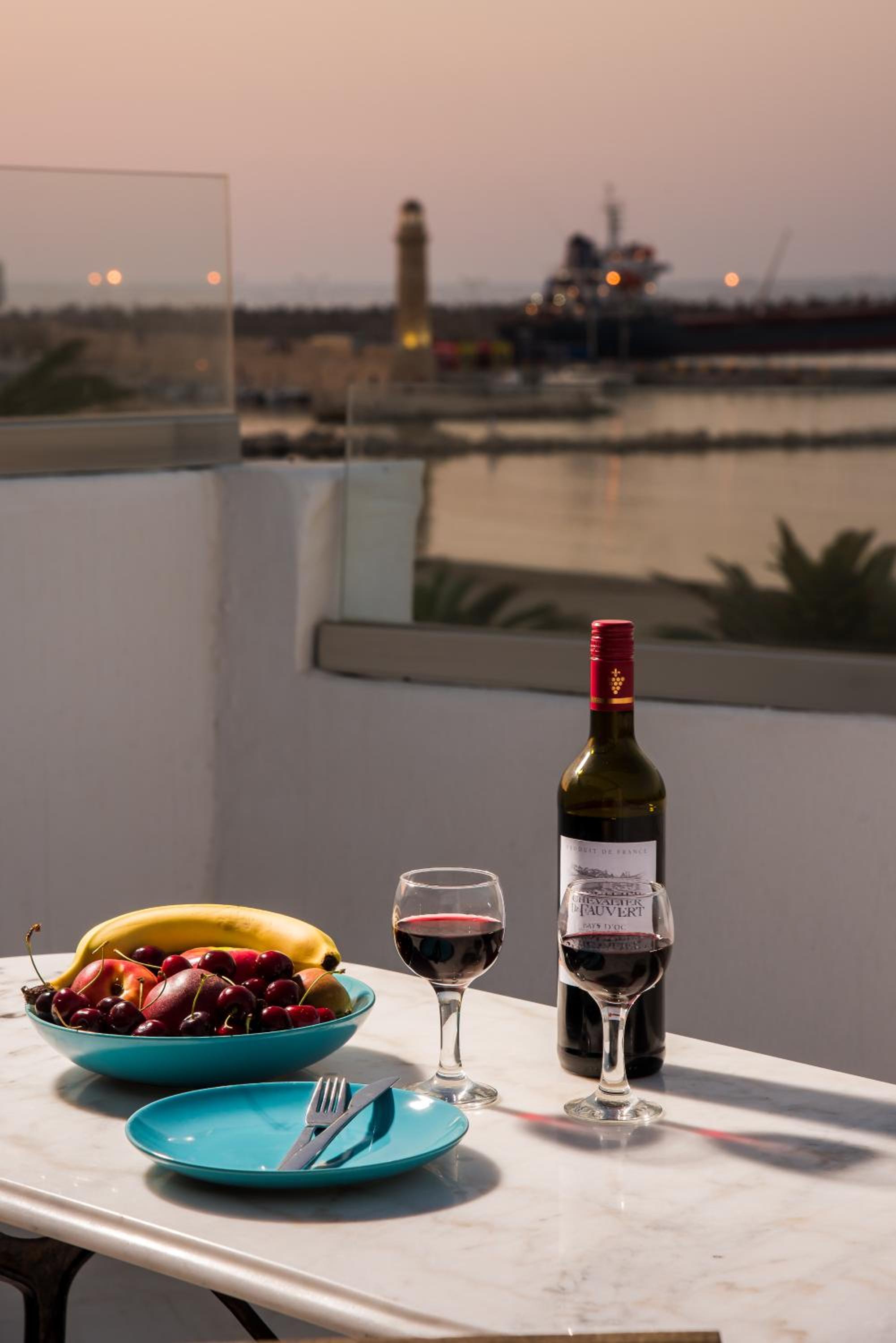 Apartment with Sea View - Photo 19