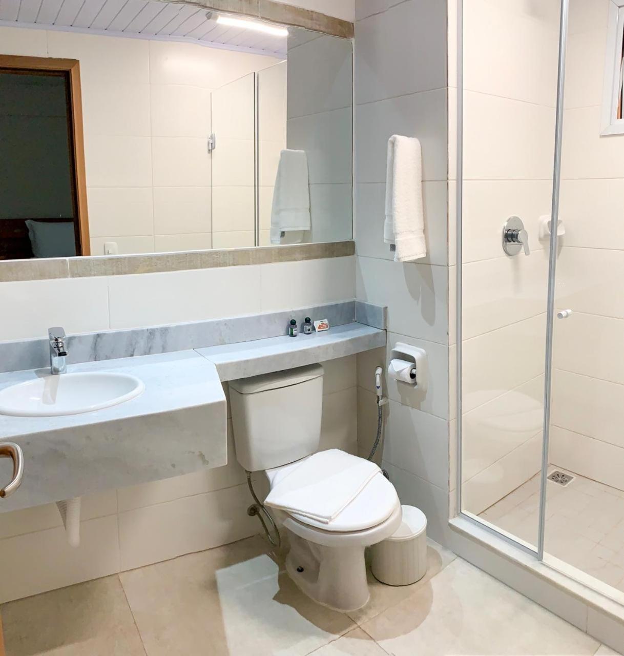 Standard Twin Room - Photo 3