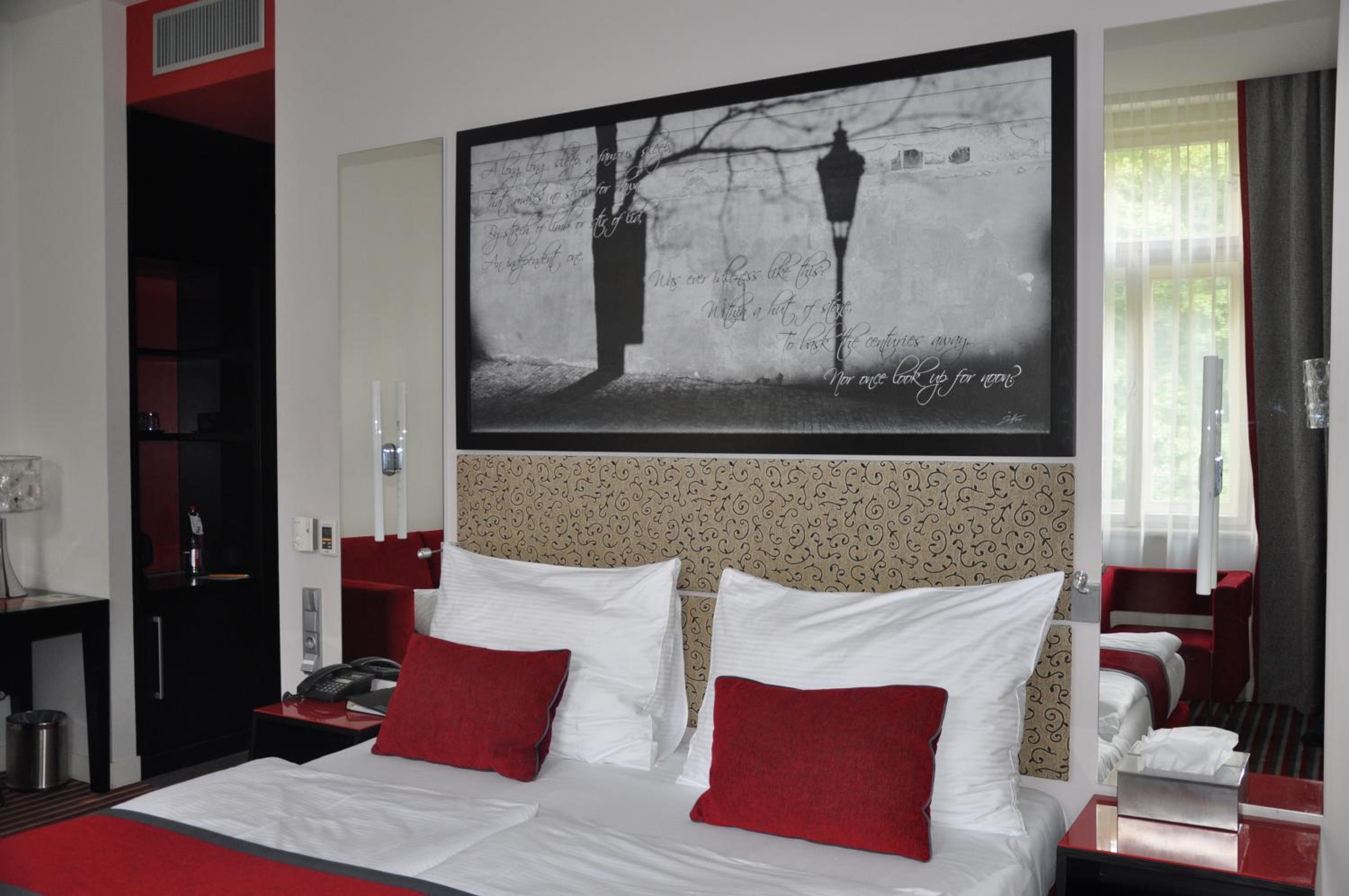 Red & Blue Design Hotel Prague — photo 78