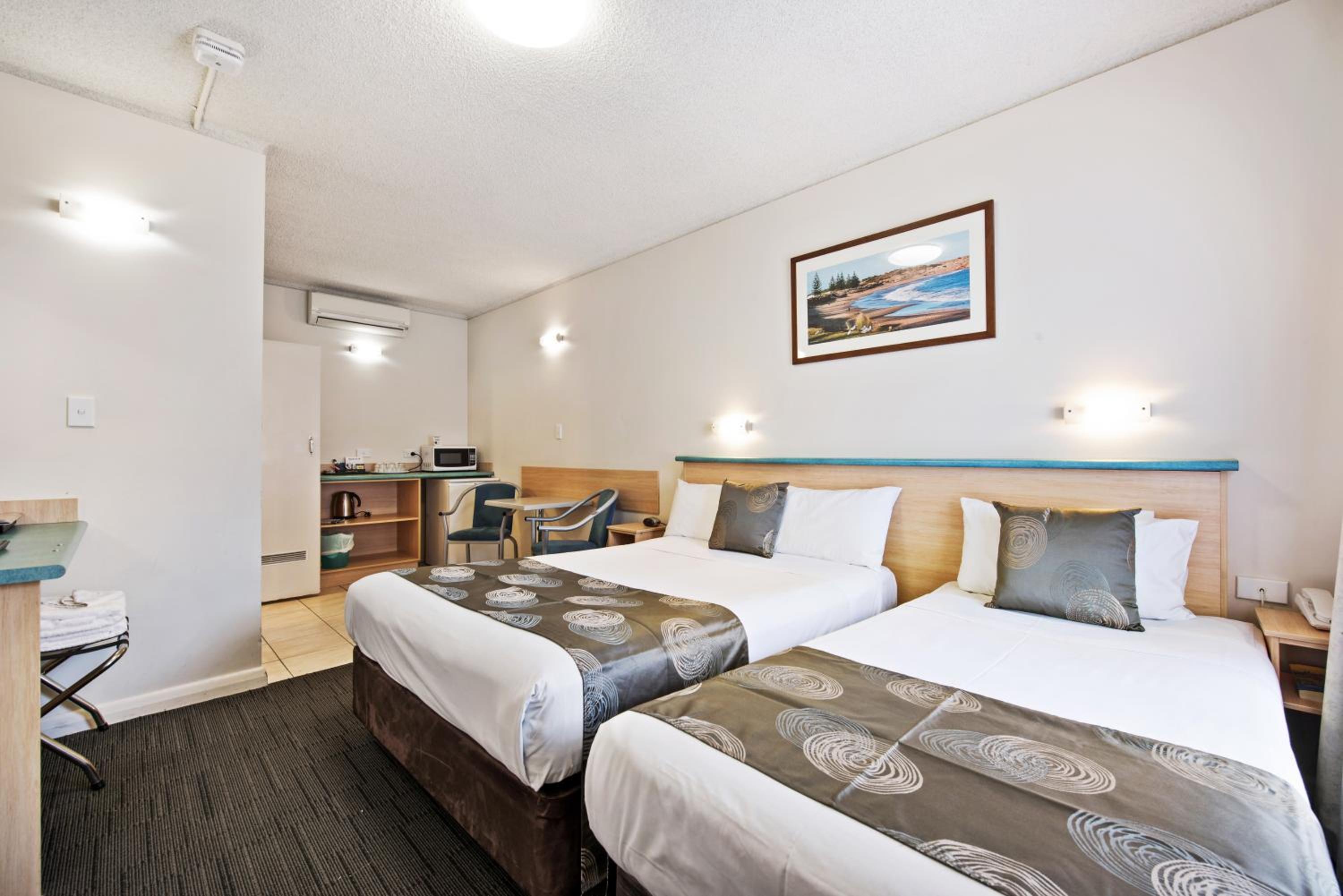 Standard Twin Room photo 1
