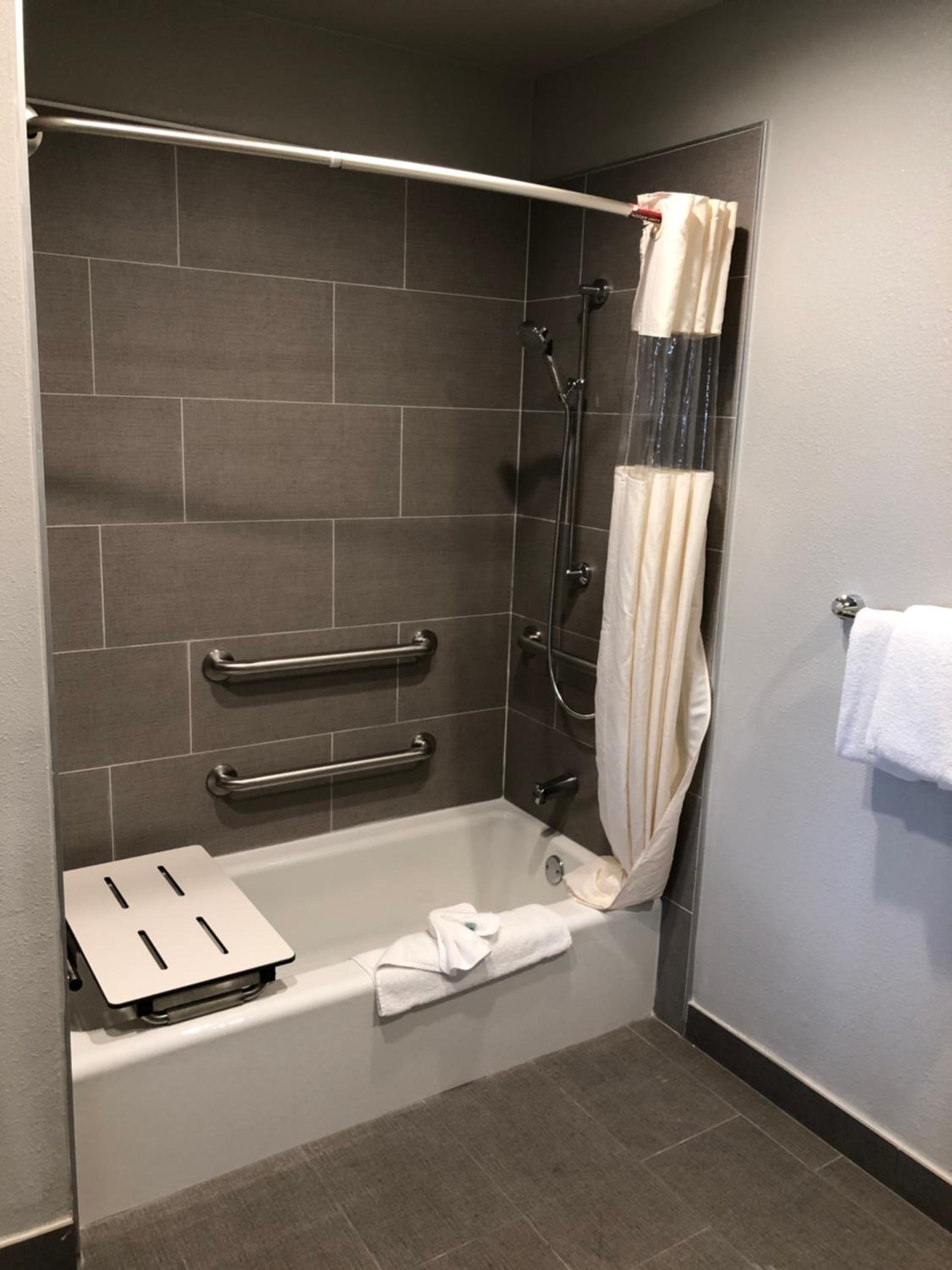 King Room - Disability Access - Photo 5