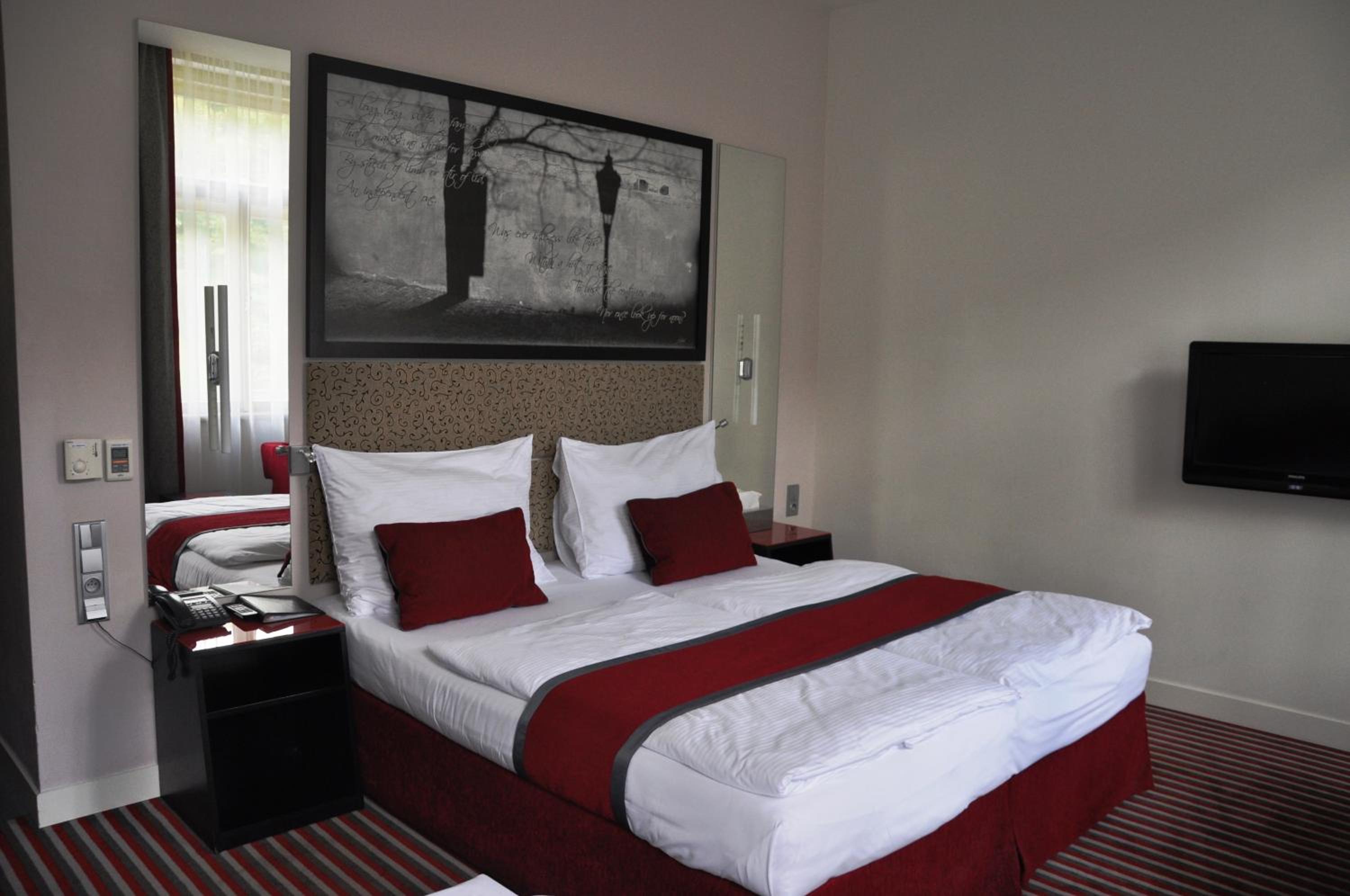 Red & Blue Design Hotel Prague — photo 81