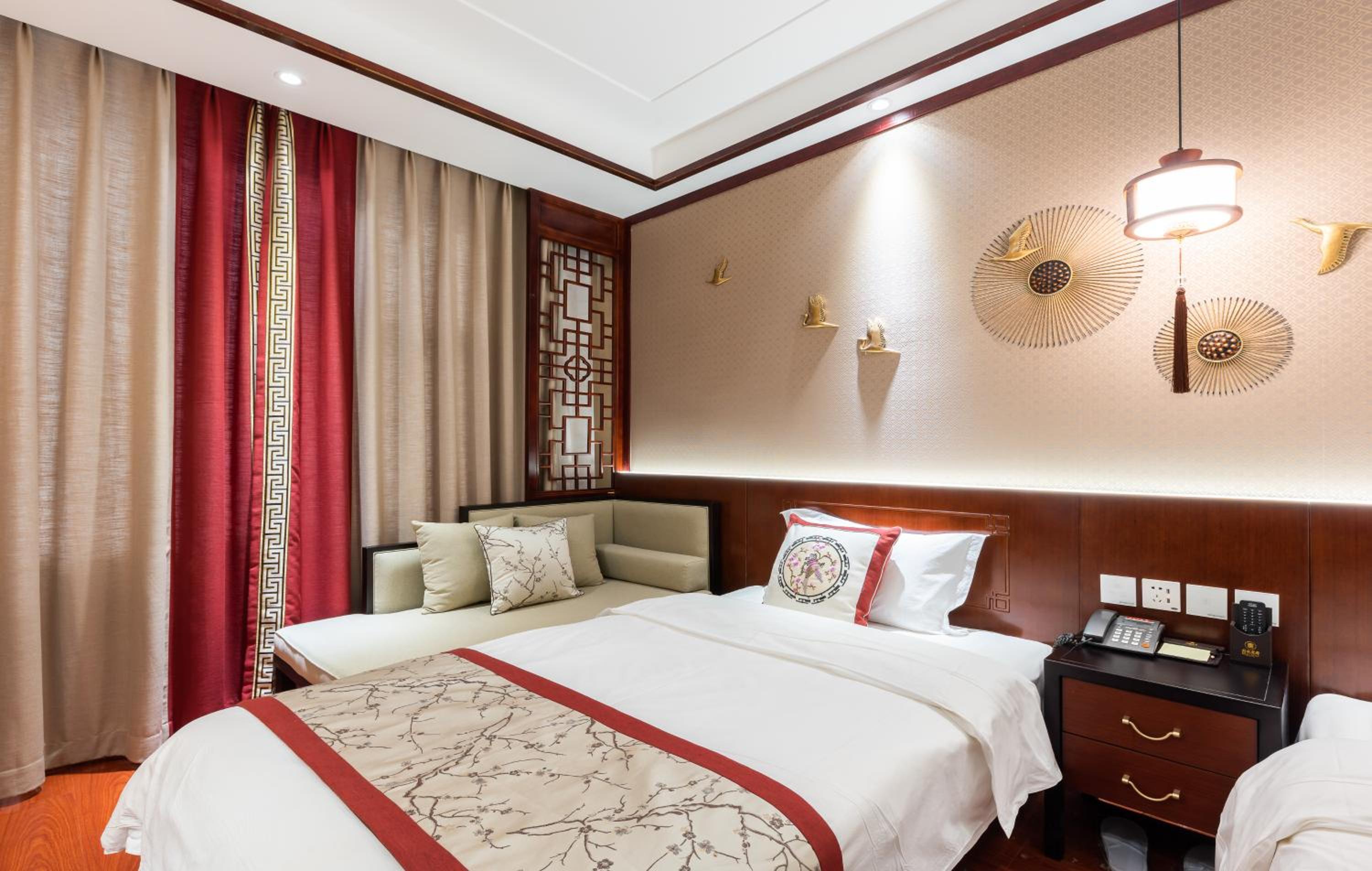 Superior Twin Room With City View