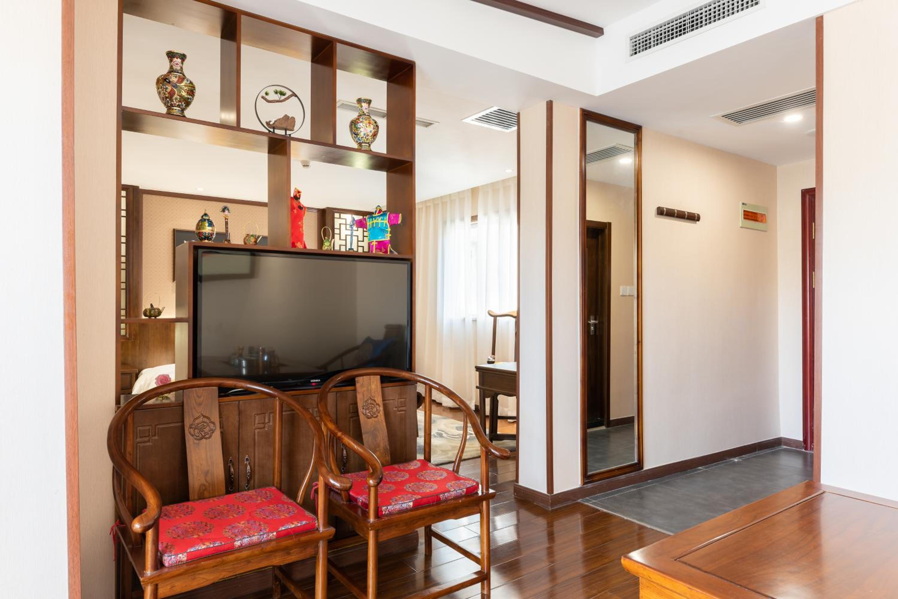 Queen Suite