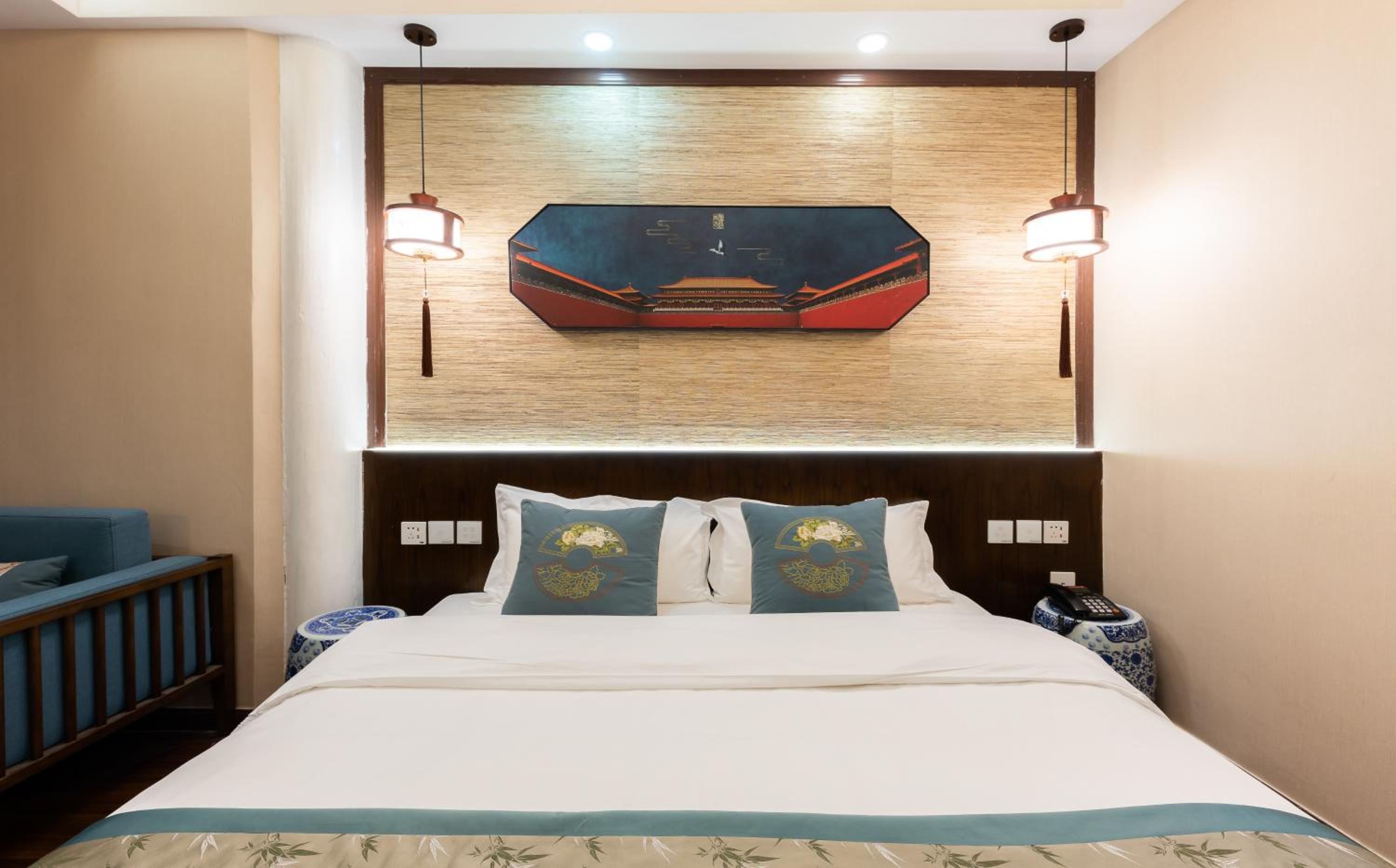 Queen Room