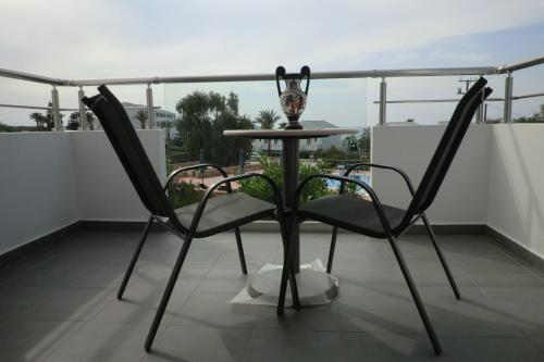 King Suite with Sea View photo 3