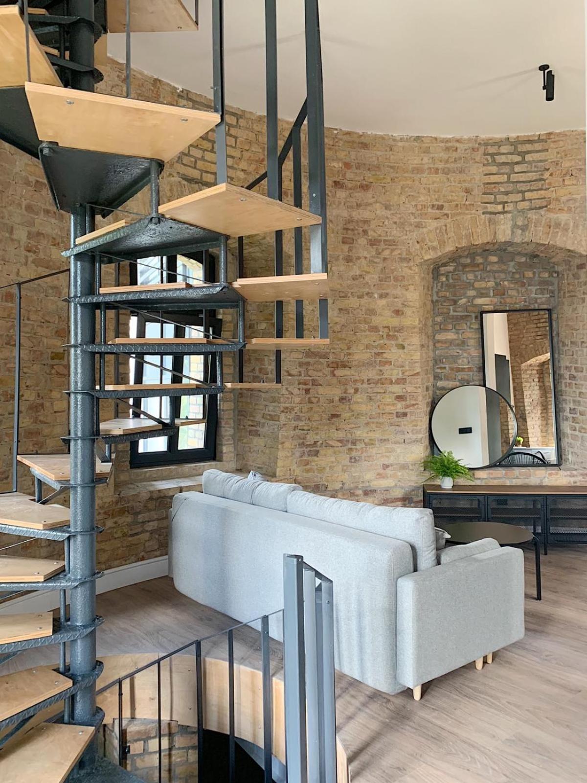 Three-Bedroom Apartment - Photo 25
