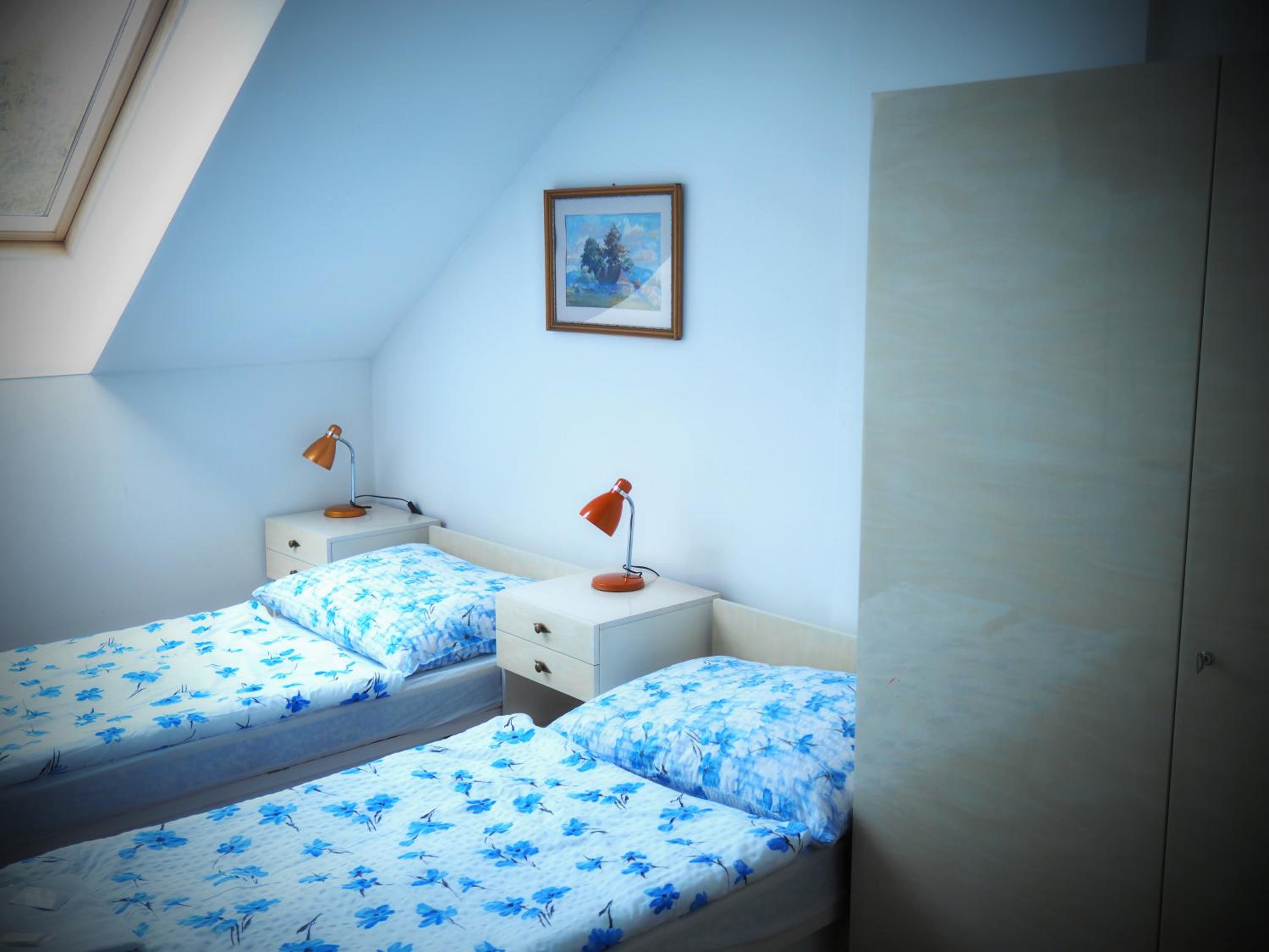 Double or Twin Room with Shared Bathroom photo 3