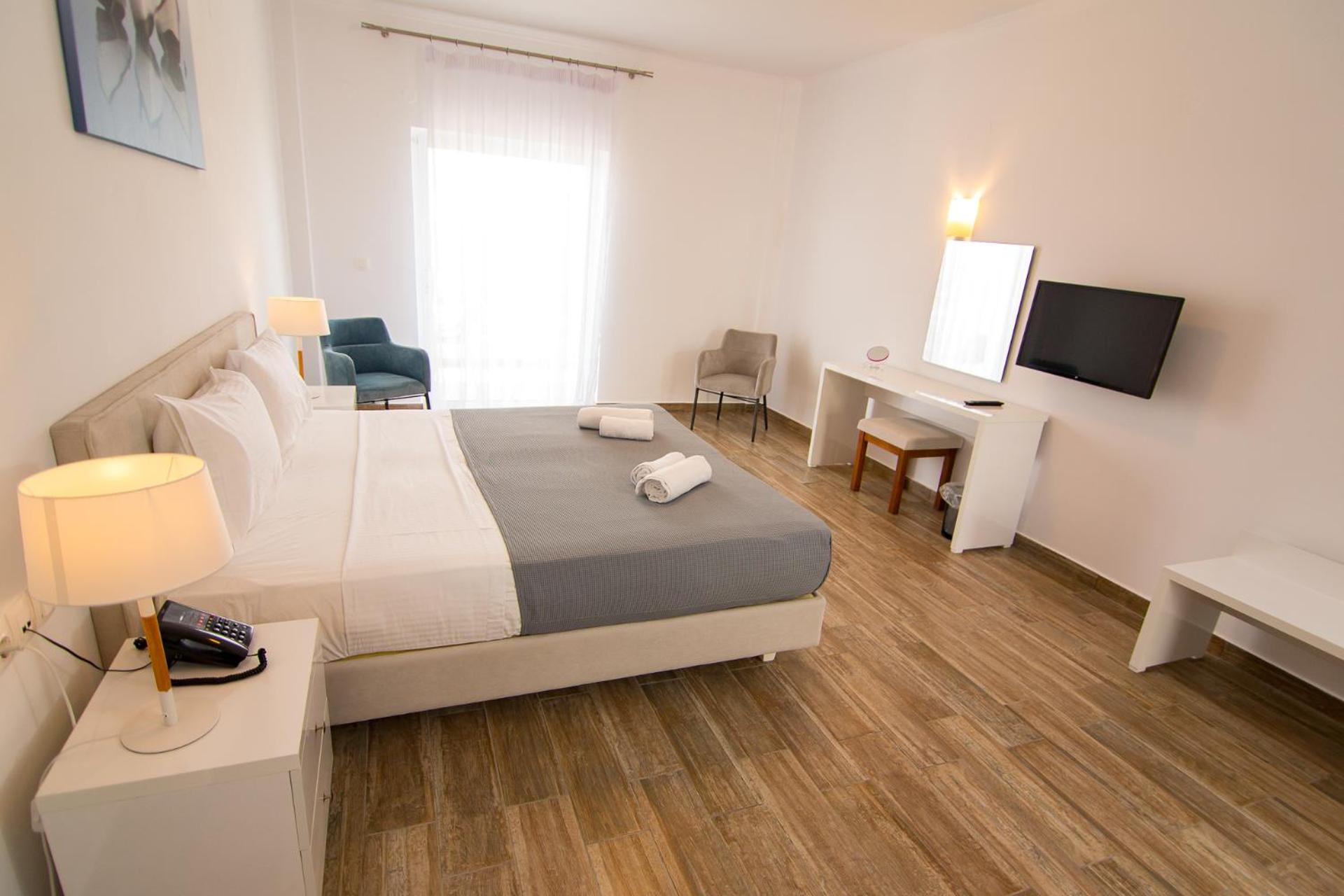 Deluxe Triple Room with Sea View