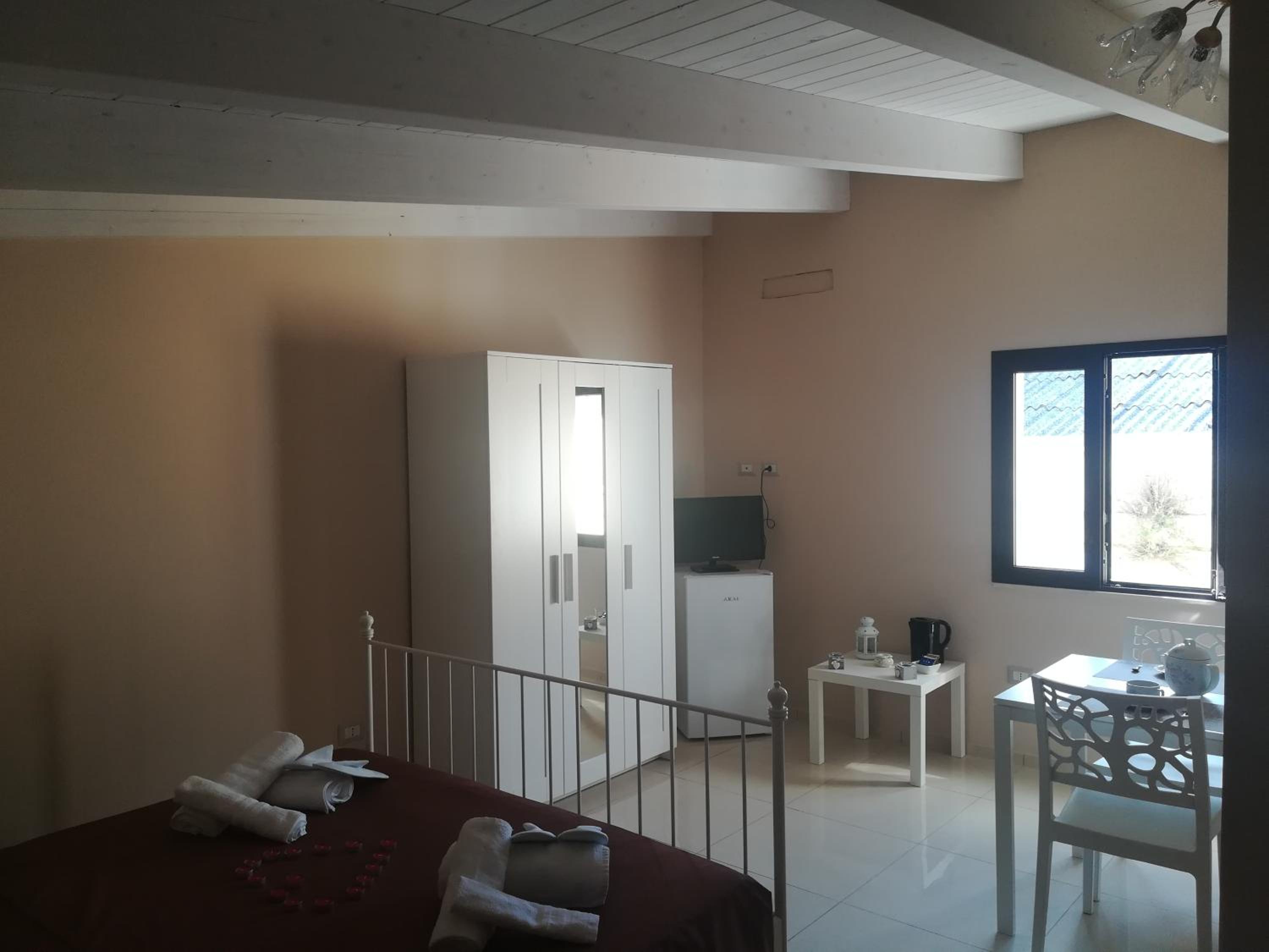 One-Bedroom House photo 1