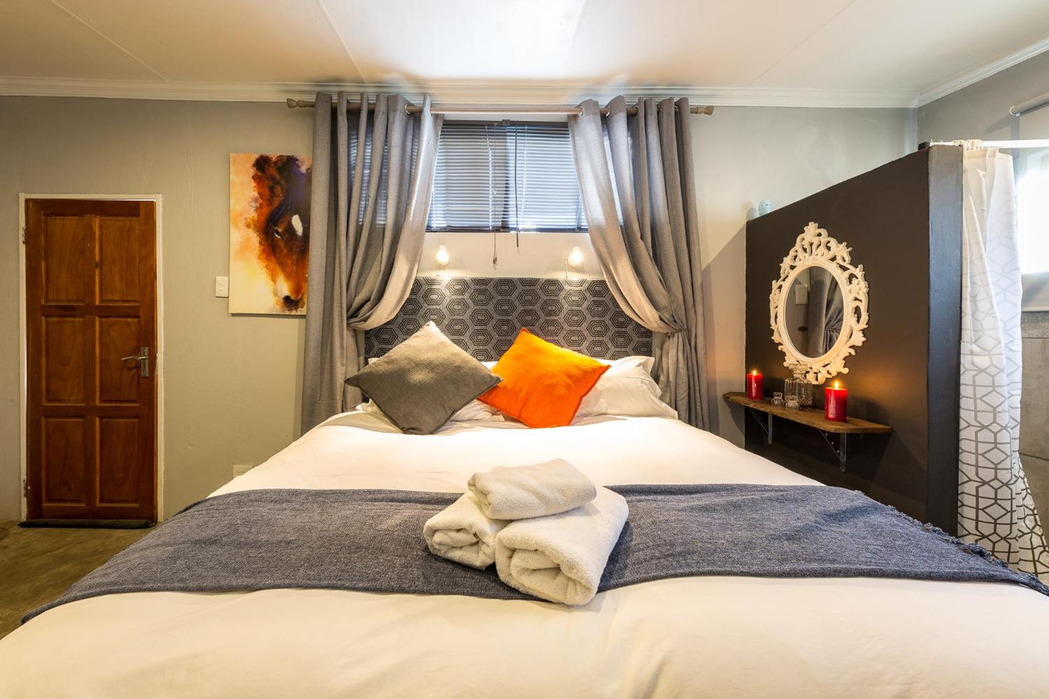 Deluxe King Room - Photo 1