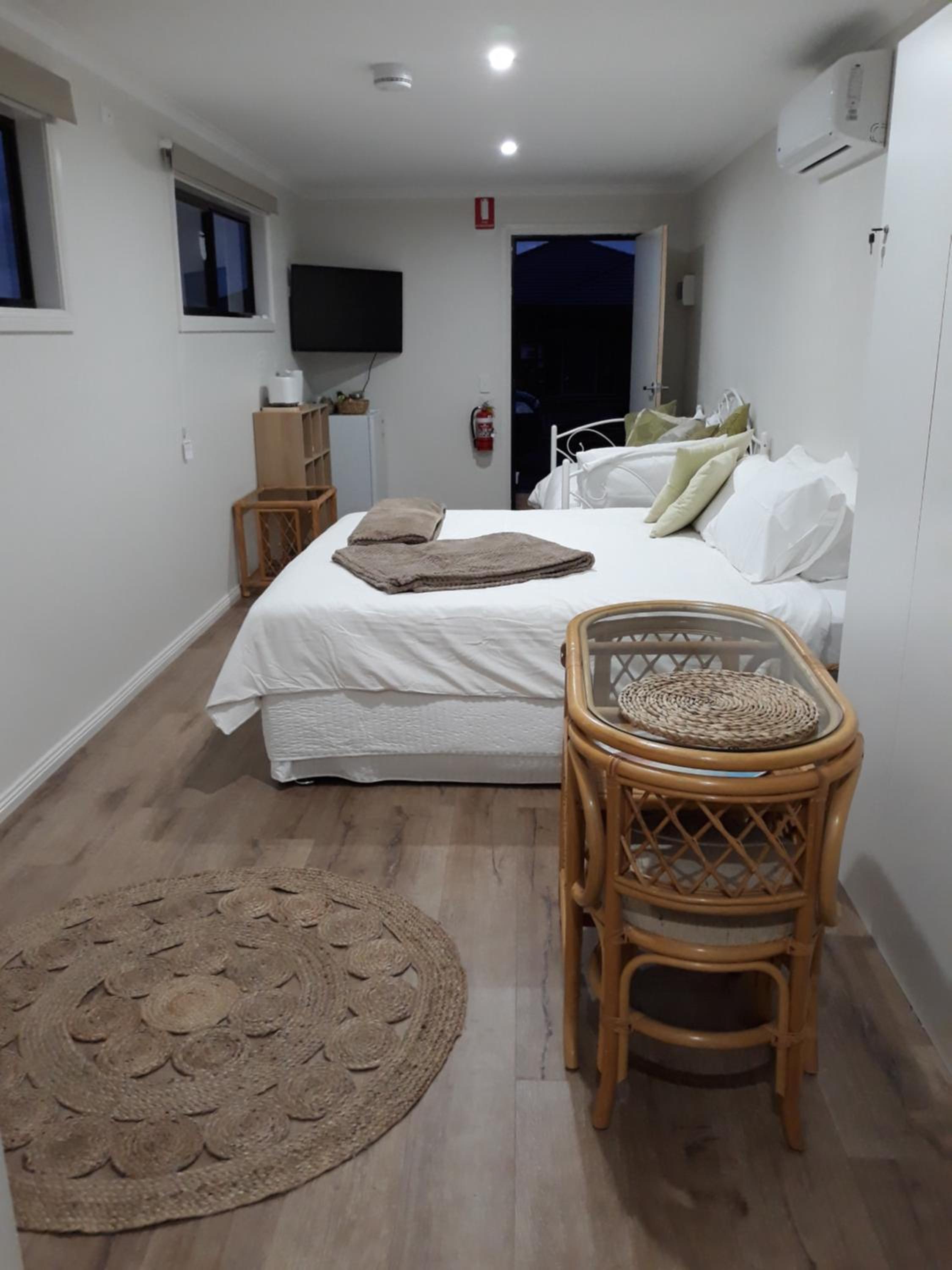 King Studio with Sofa Bed