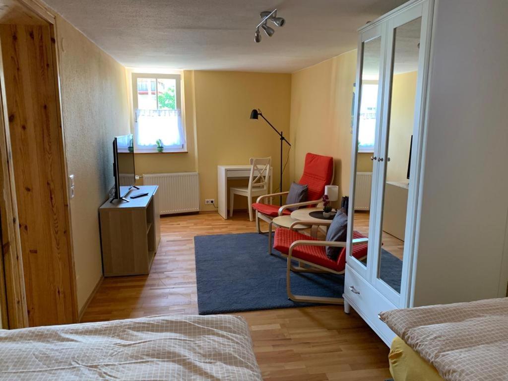 Double Room with Shared Bathroom photo 2