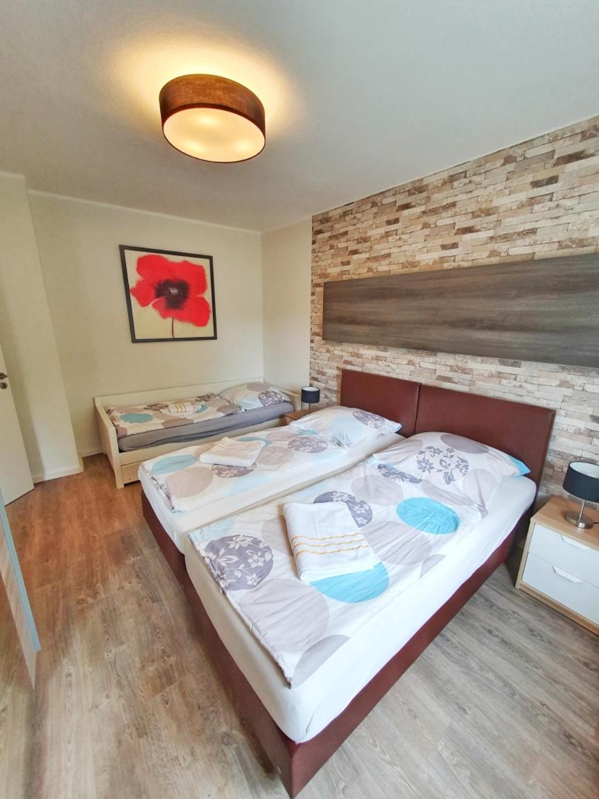 One-Bedroom Apartment with Sofa Bed (5 Adults) - Photo 9