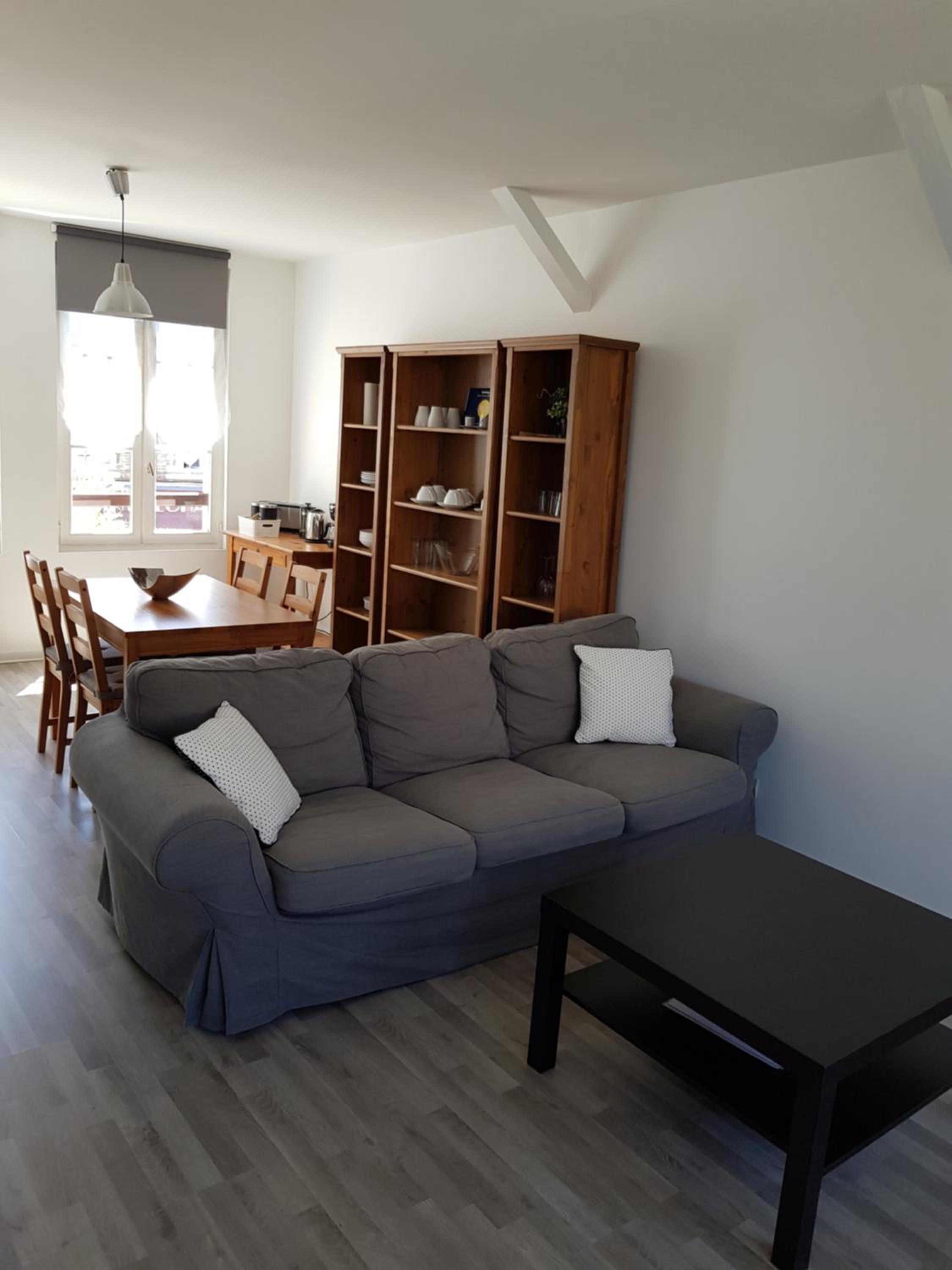 One-Bedroom Apartment - Photo 4