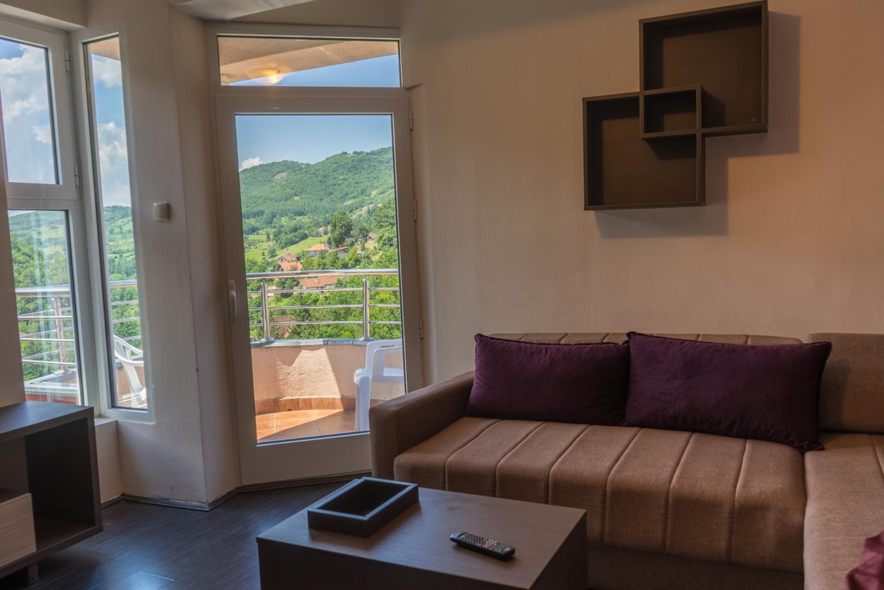 Quadruple Room with Mountain View photo 1